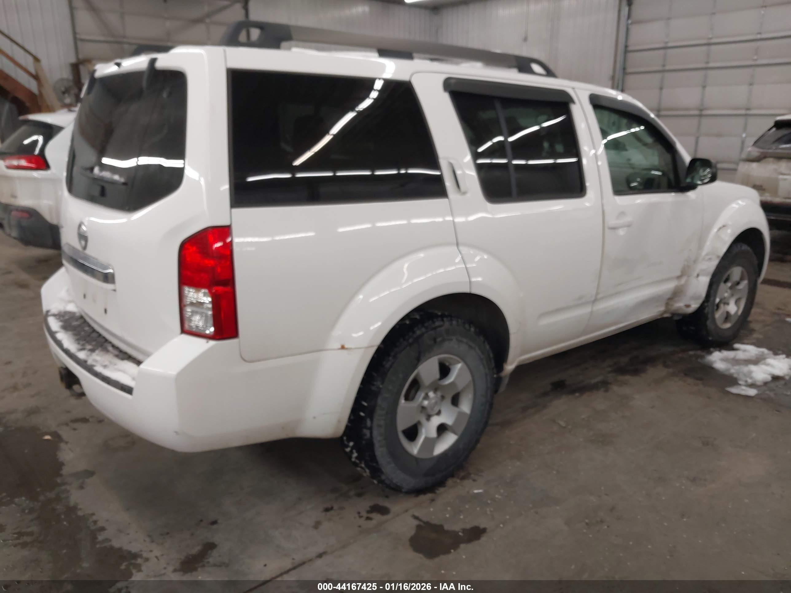 2012 Nissan Pathfinder S White vin: 5N1AR1NB2CC637853