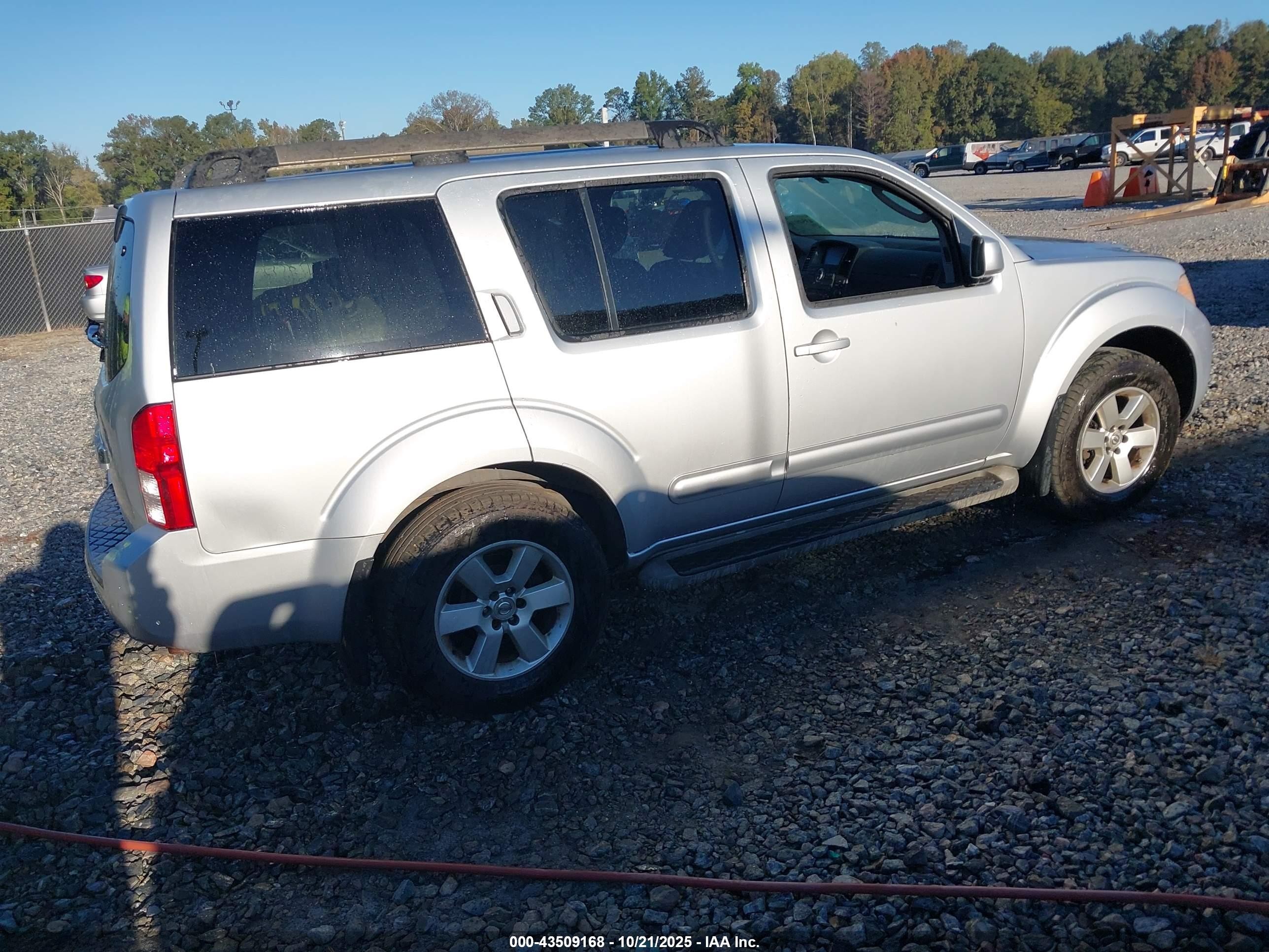 2011 Nissan Pathfinder Sv Серый vin: 5N1AR1NB3BC607212