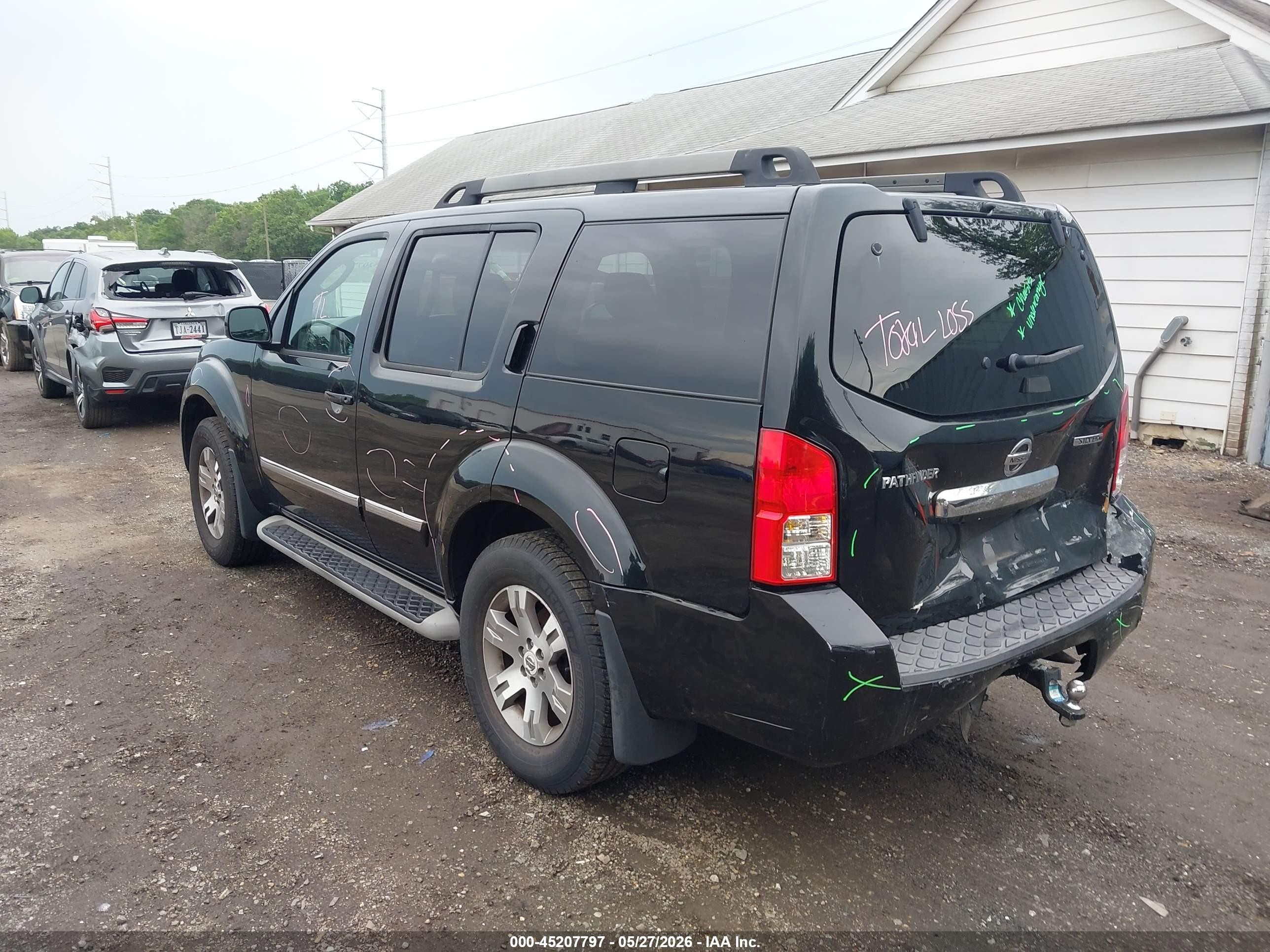 2011 Nissan Pathfinder Silver Black vin: 5N1AR1NB3BC607632