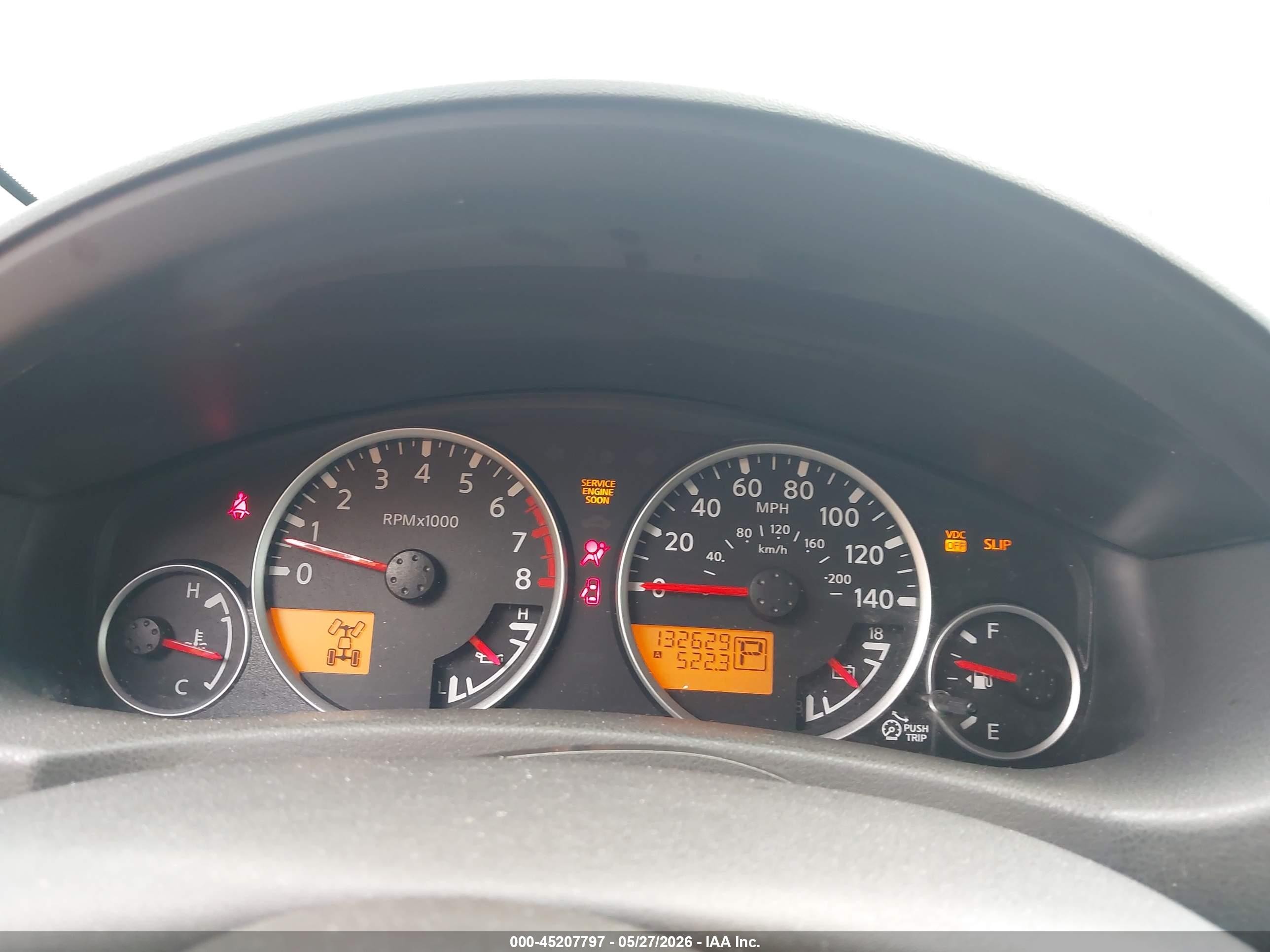 2011 Nissan Pathfinder Silver Black vin: 5N1AR1NB3BC607632