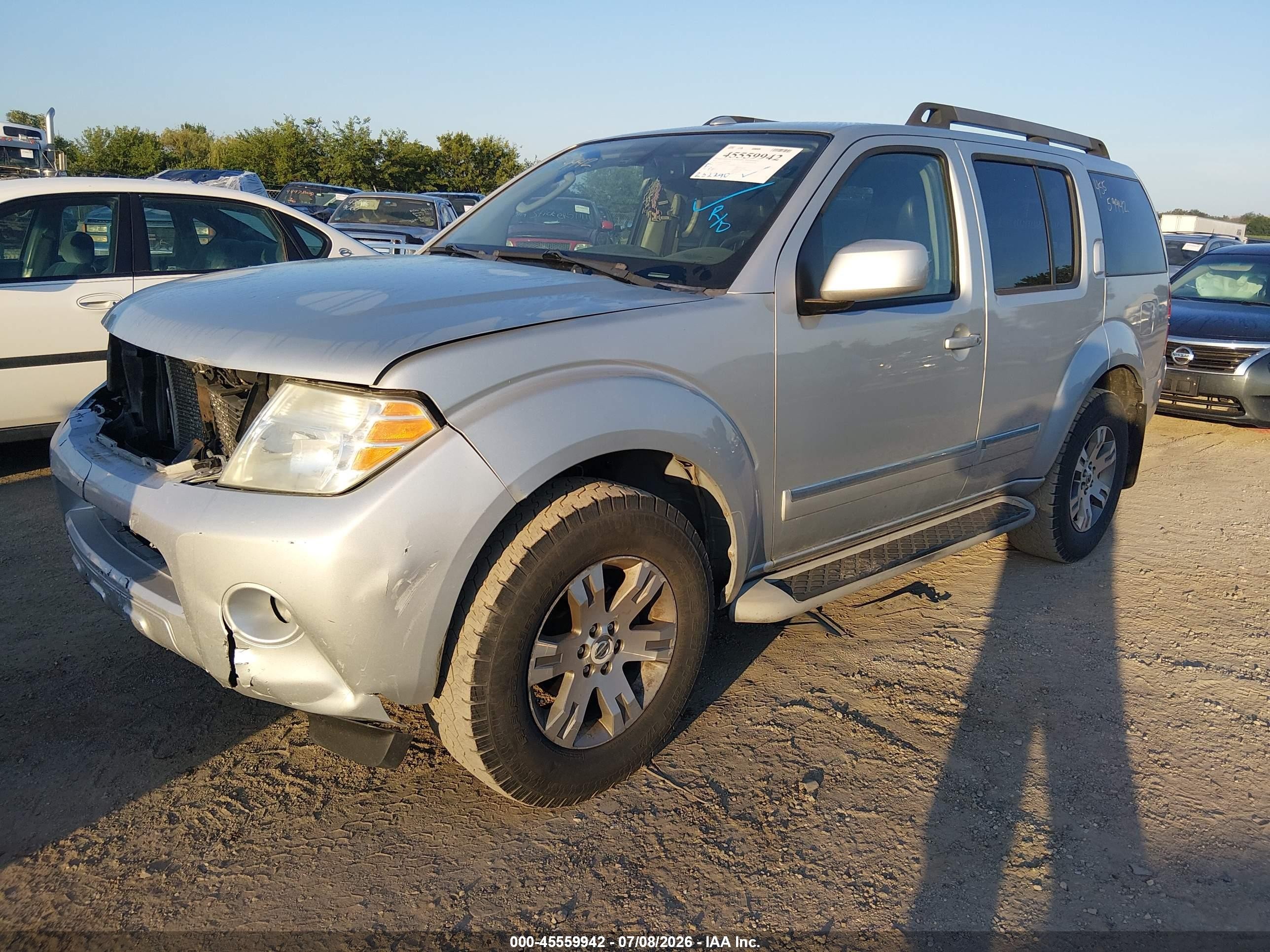 2011 Nissan Pathfinder Silver Silver vin: 5N1AR1NB3BC617190