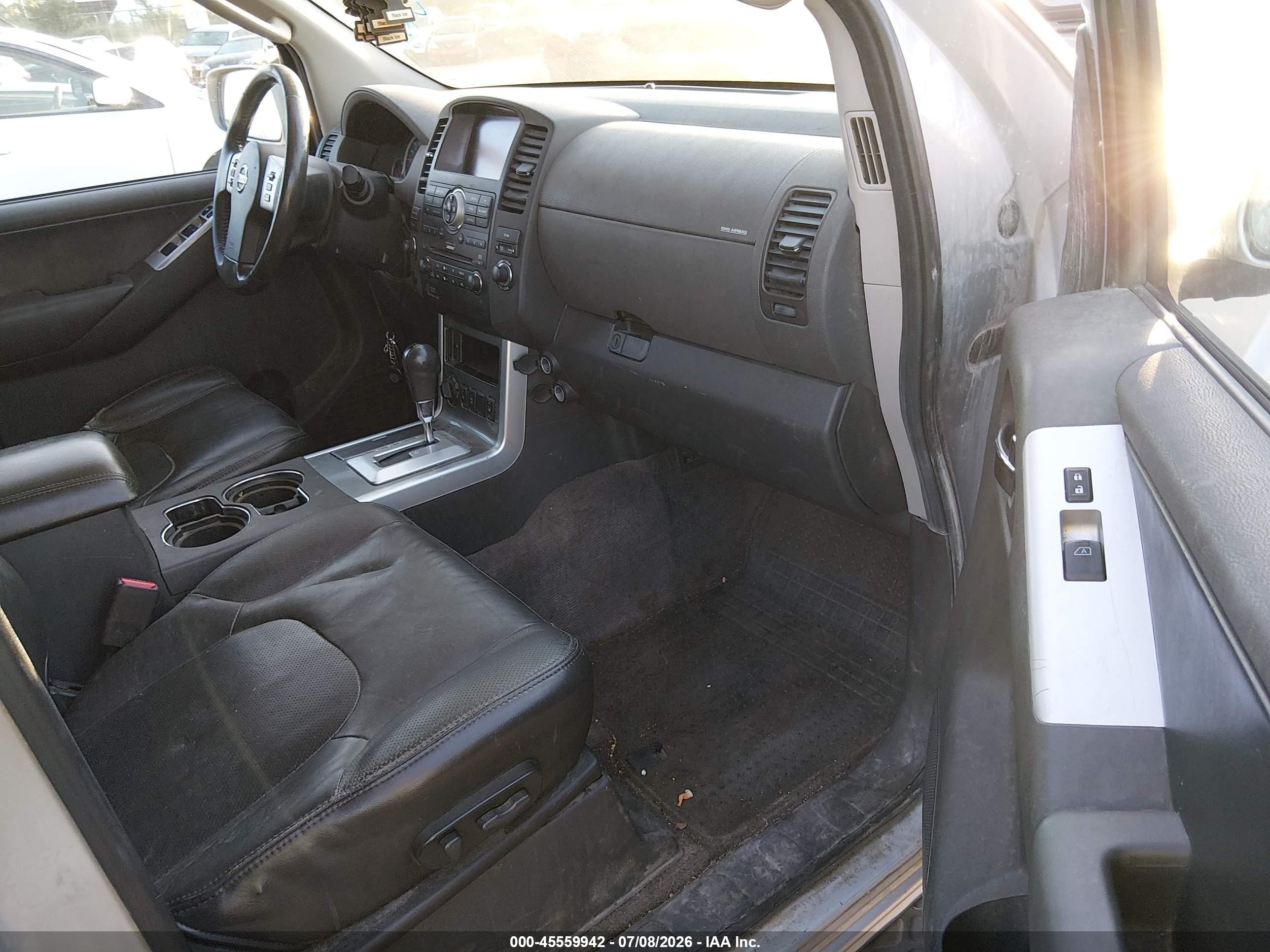 2011 Nissan Pathfinder Silver Silver vin: 5N1AR1NB3BC617190