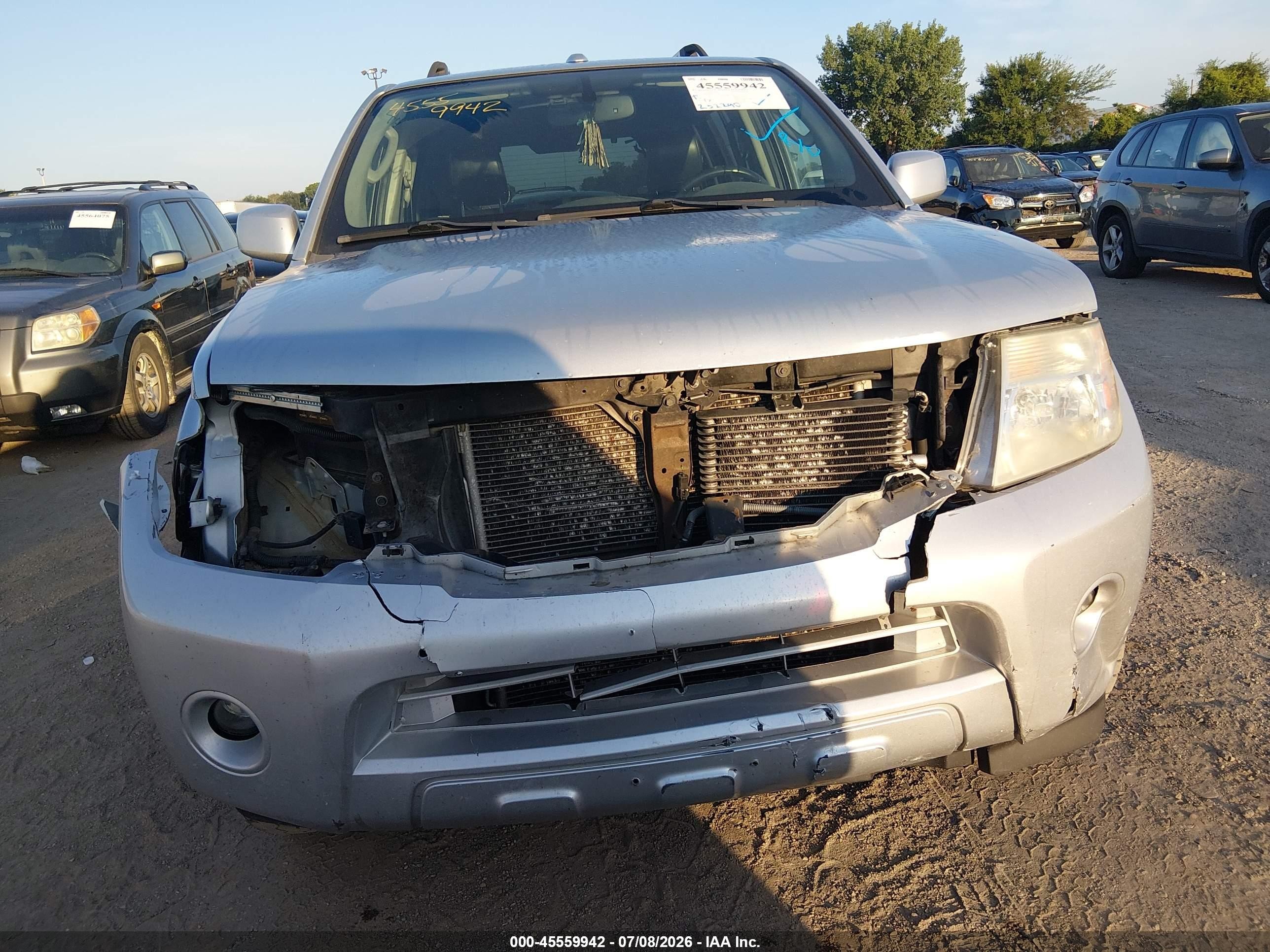 2011 Nissan Pathfinder Silver Silver vin: 5N1AR1NB3BC617190
