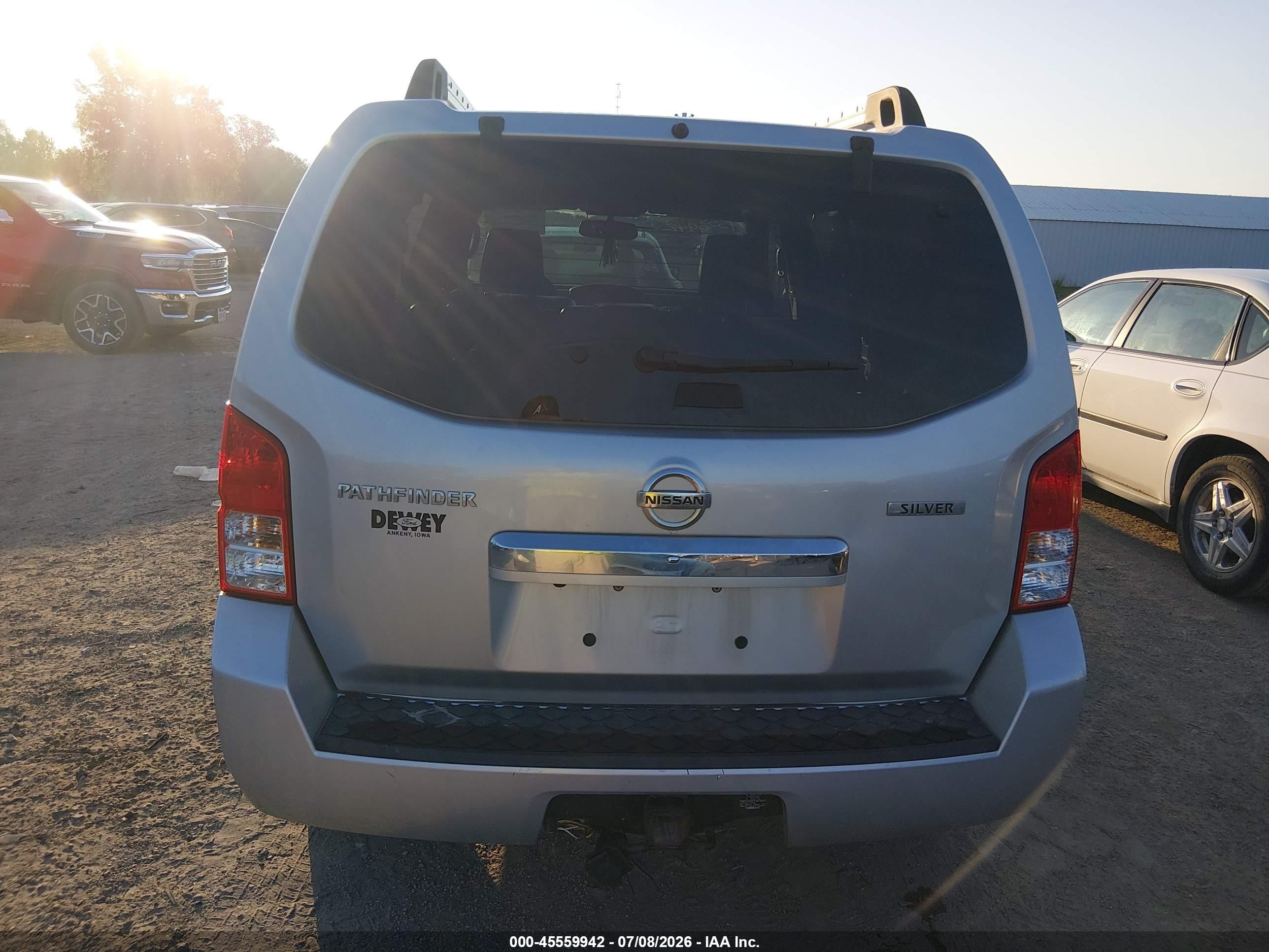 2011 Nissan Pathfinder Silver Silver vin: 5N1AR1NB3BC617190