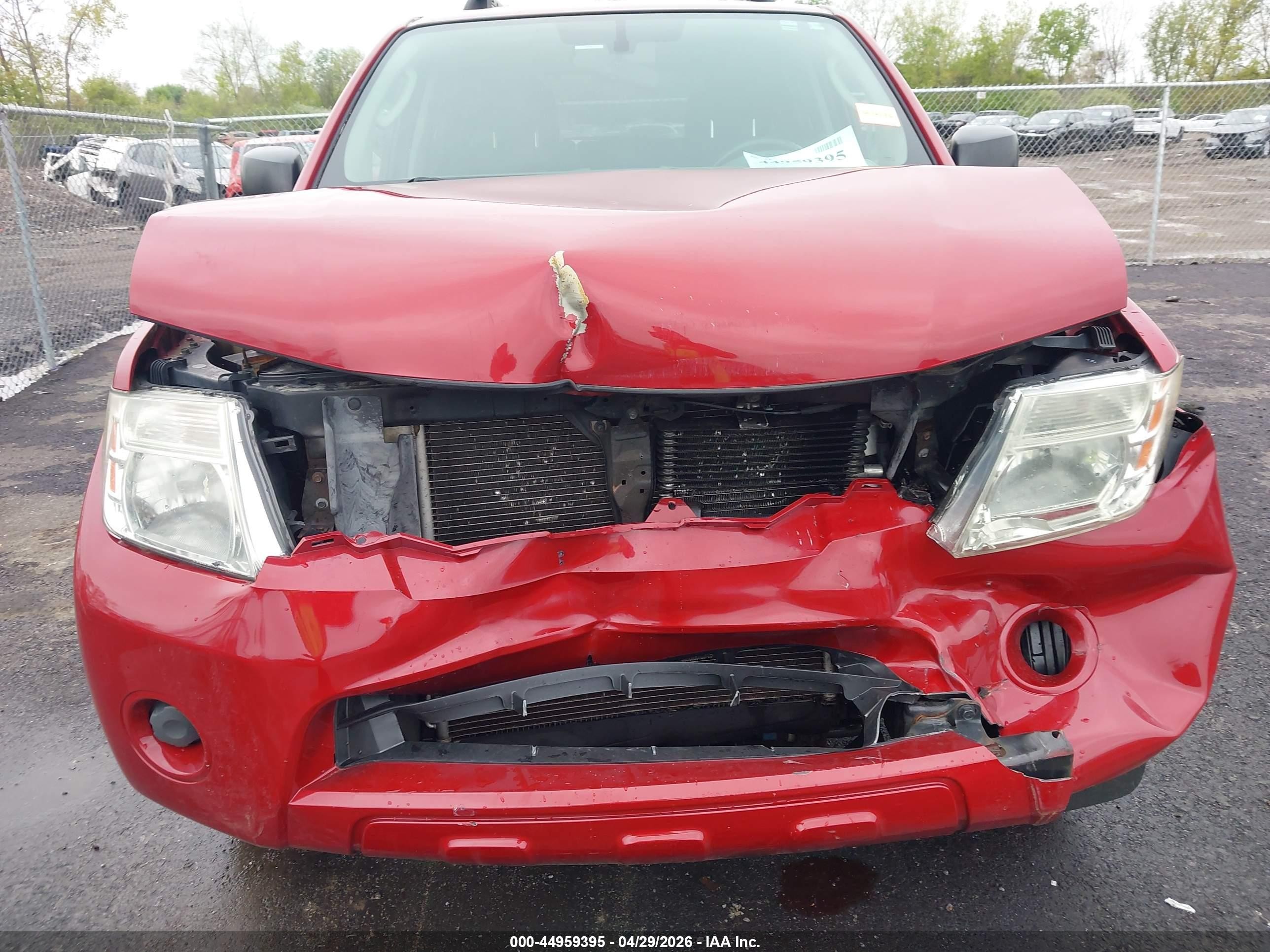2012 Nissan Pathfinder S Красный vin: 5N1AR1NB3CC628854