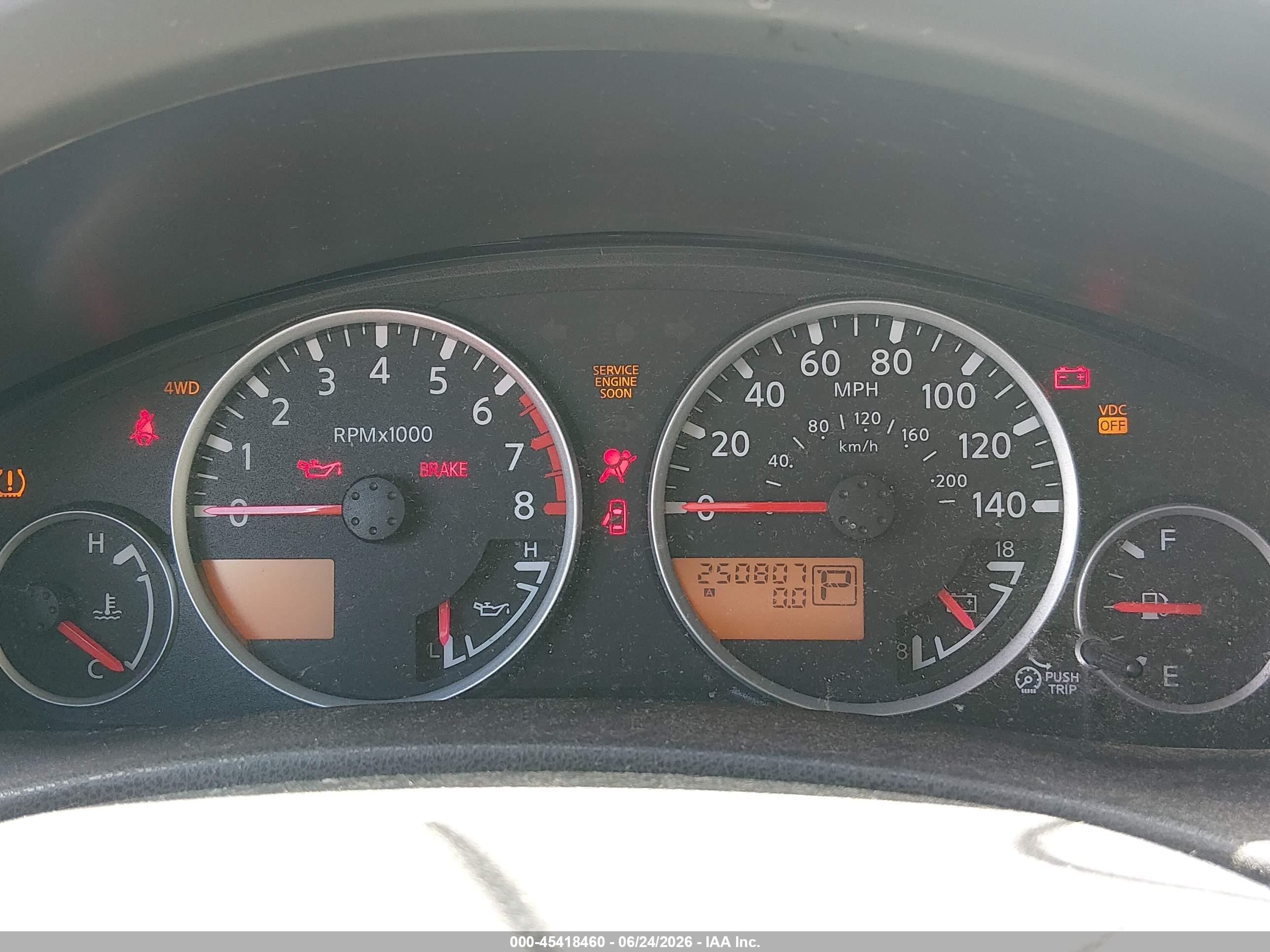 2010 Nissan Pathfinder S Silver vin: 5N1AR1NB4AC625376
