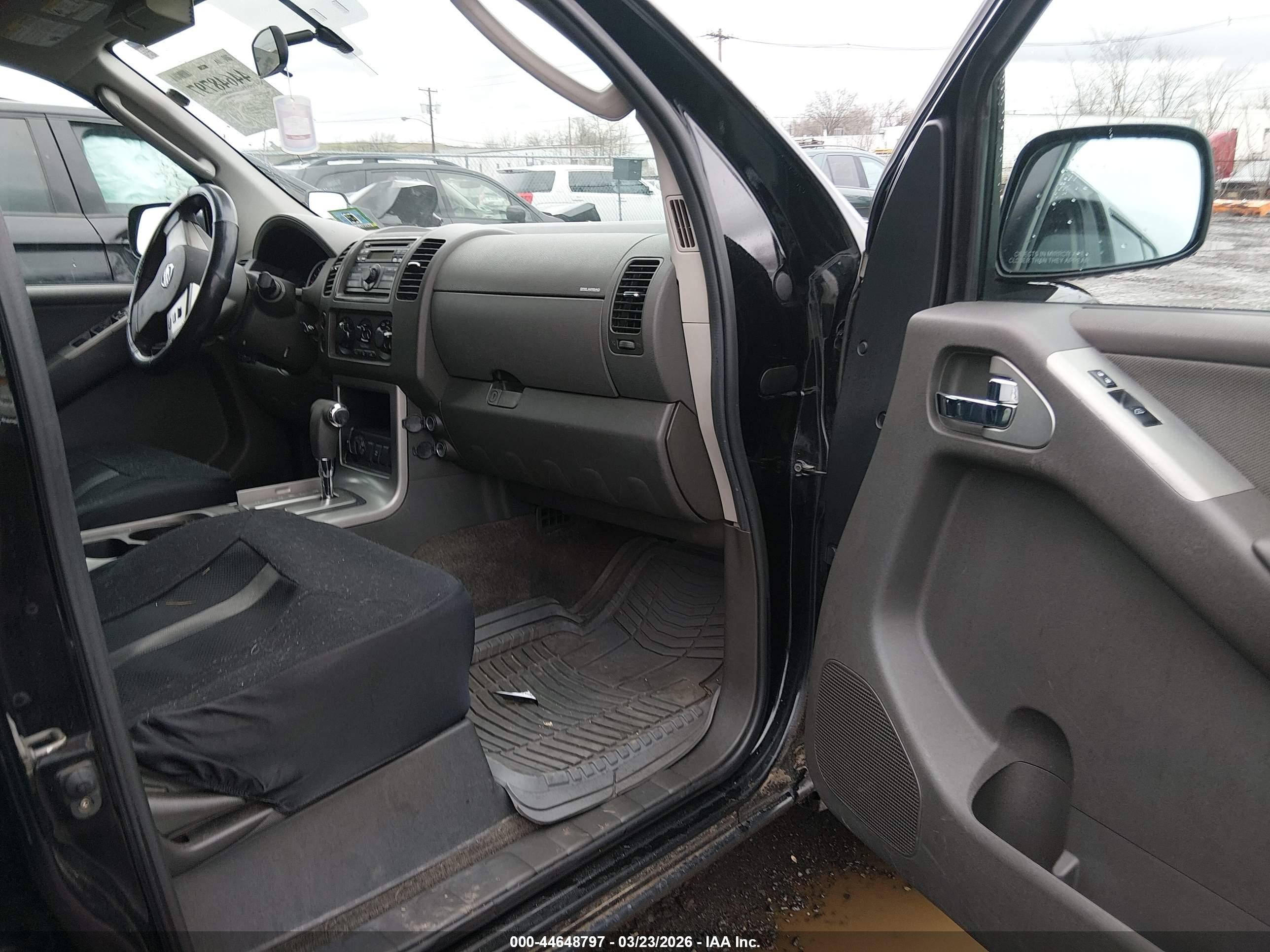 2010 Nissan Pathfinder S Black vin: 5N1AR1NB4AC625460