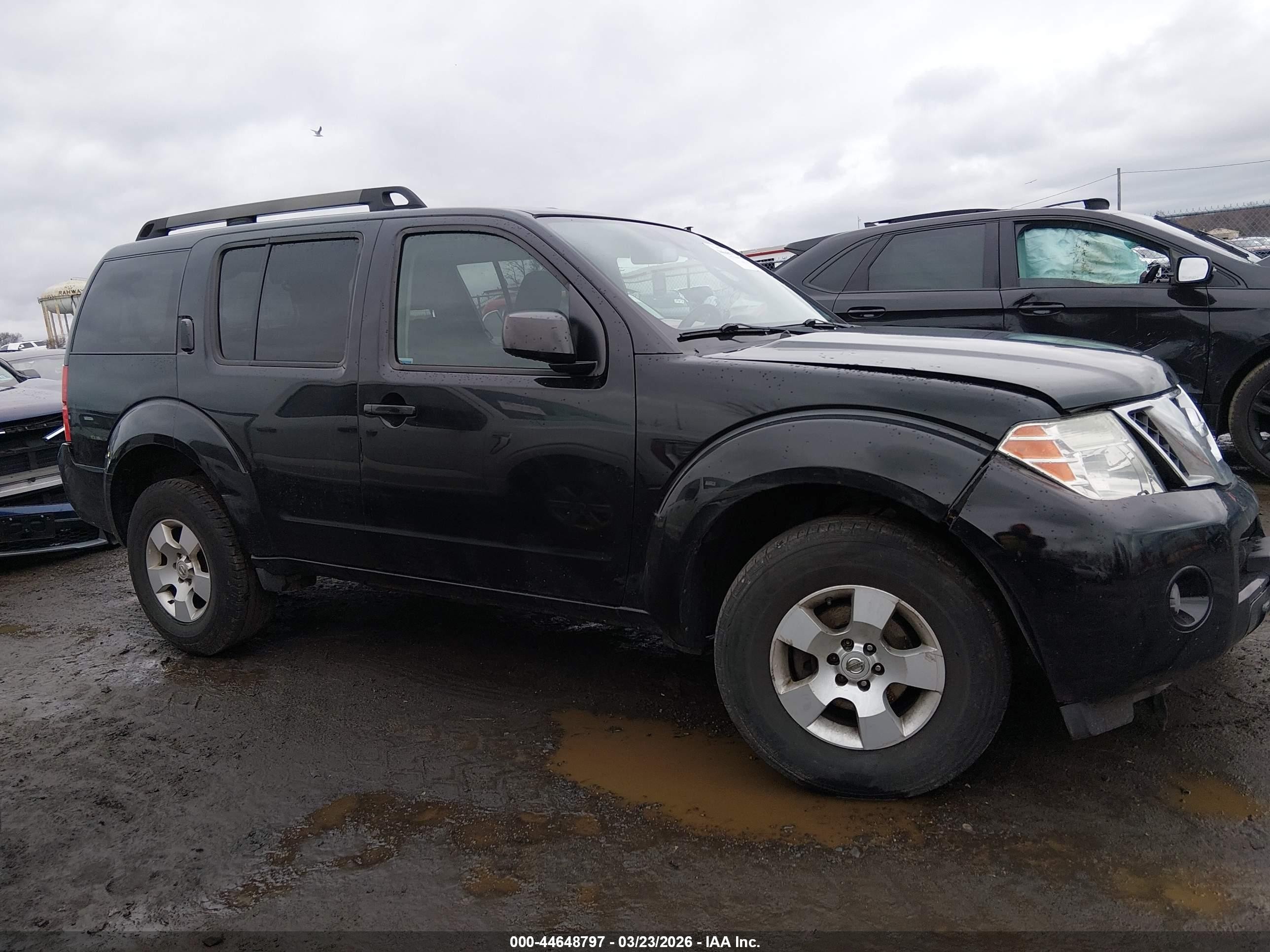 2010 Nissan Pathfinder S Black vin: 5N1AR1NB4AC625460