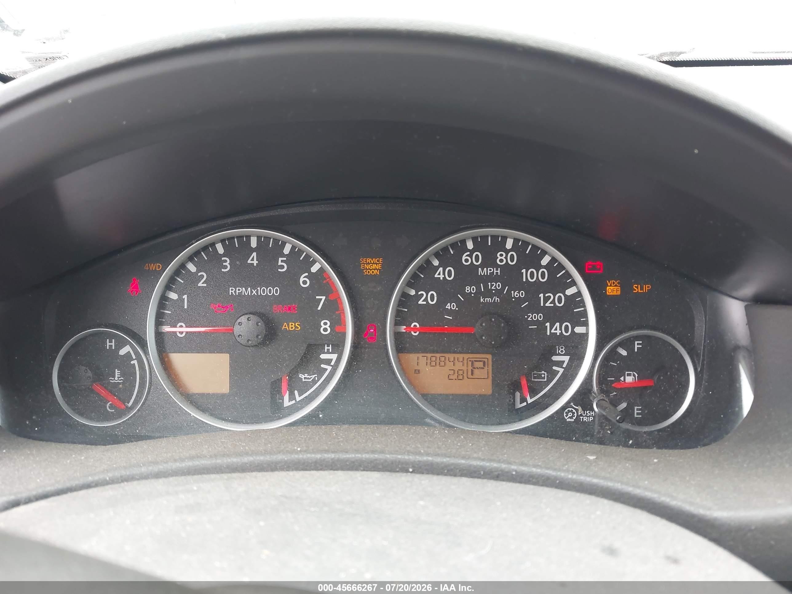 2011 Nissan Pathfinder Silver Black vin: 5N1AR1NB4BC605243
