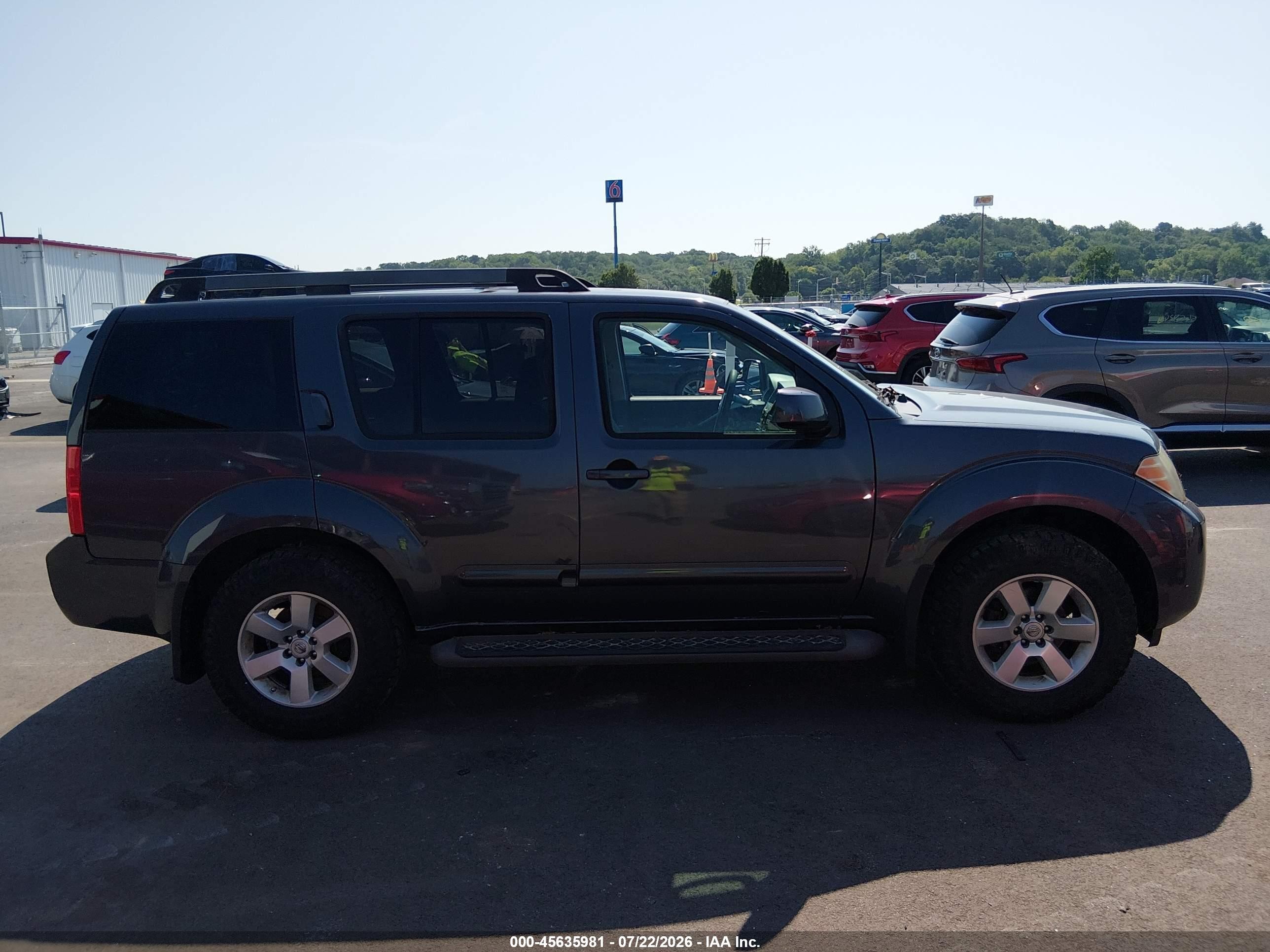 2011 Nissan Pathfinder Sv Gray vin: 5N1AR1NB4BC610443