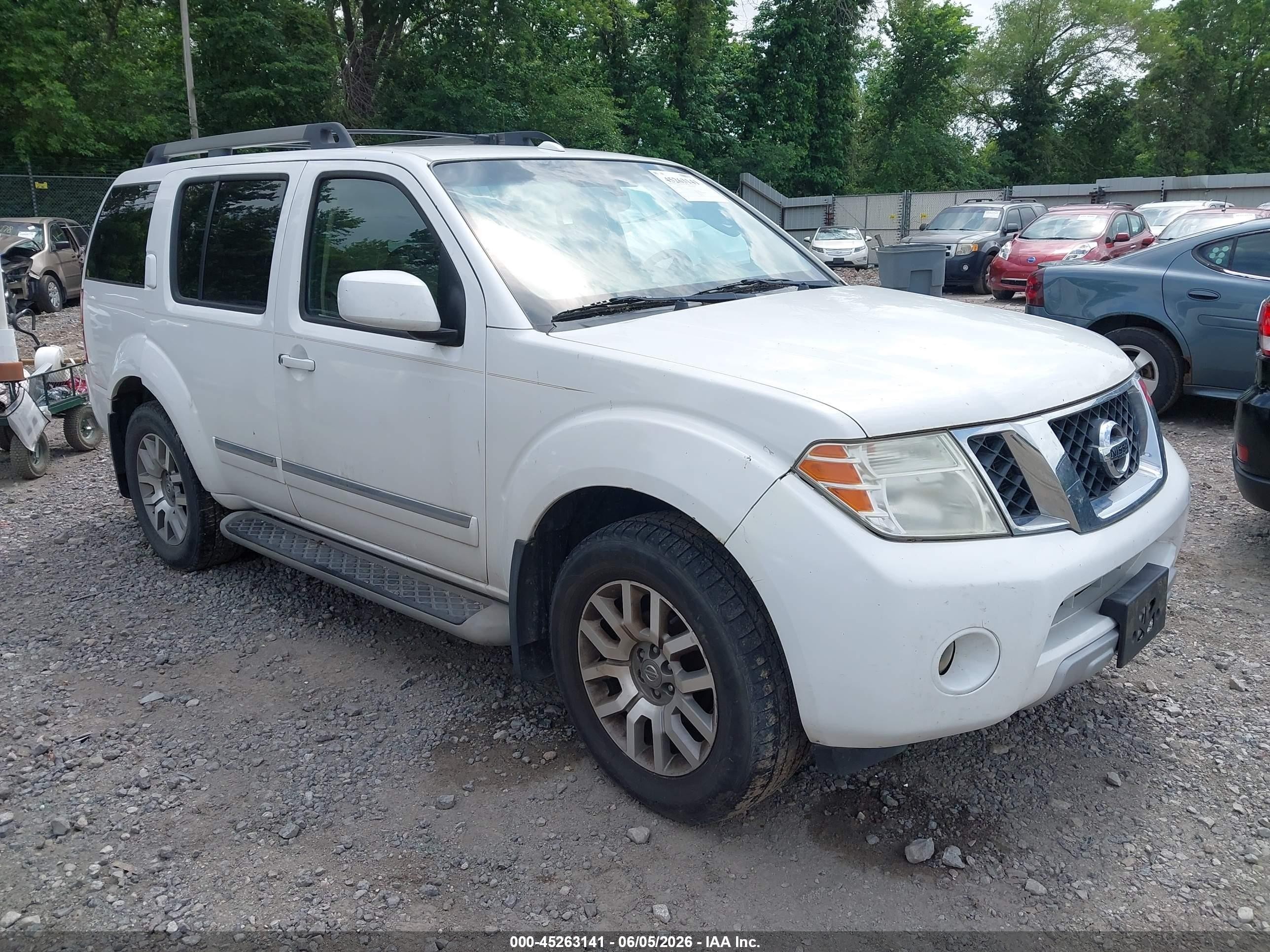 2012 Nissan Pathfinder Le White vin: 5N1AR1NB4CC627390