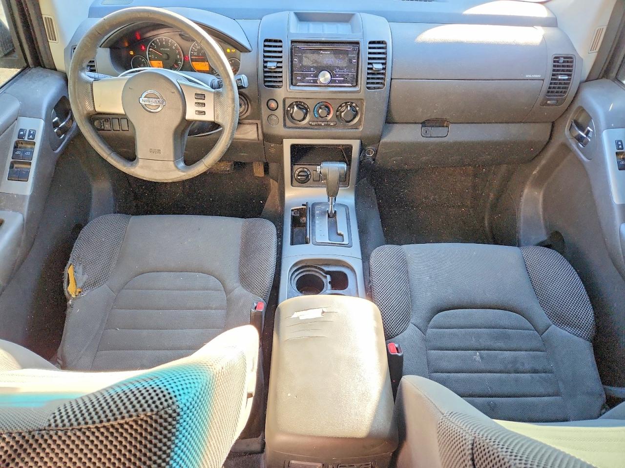2010 Nissan Pathfinder S Silver vin: 5N1AR1NB5AC612992