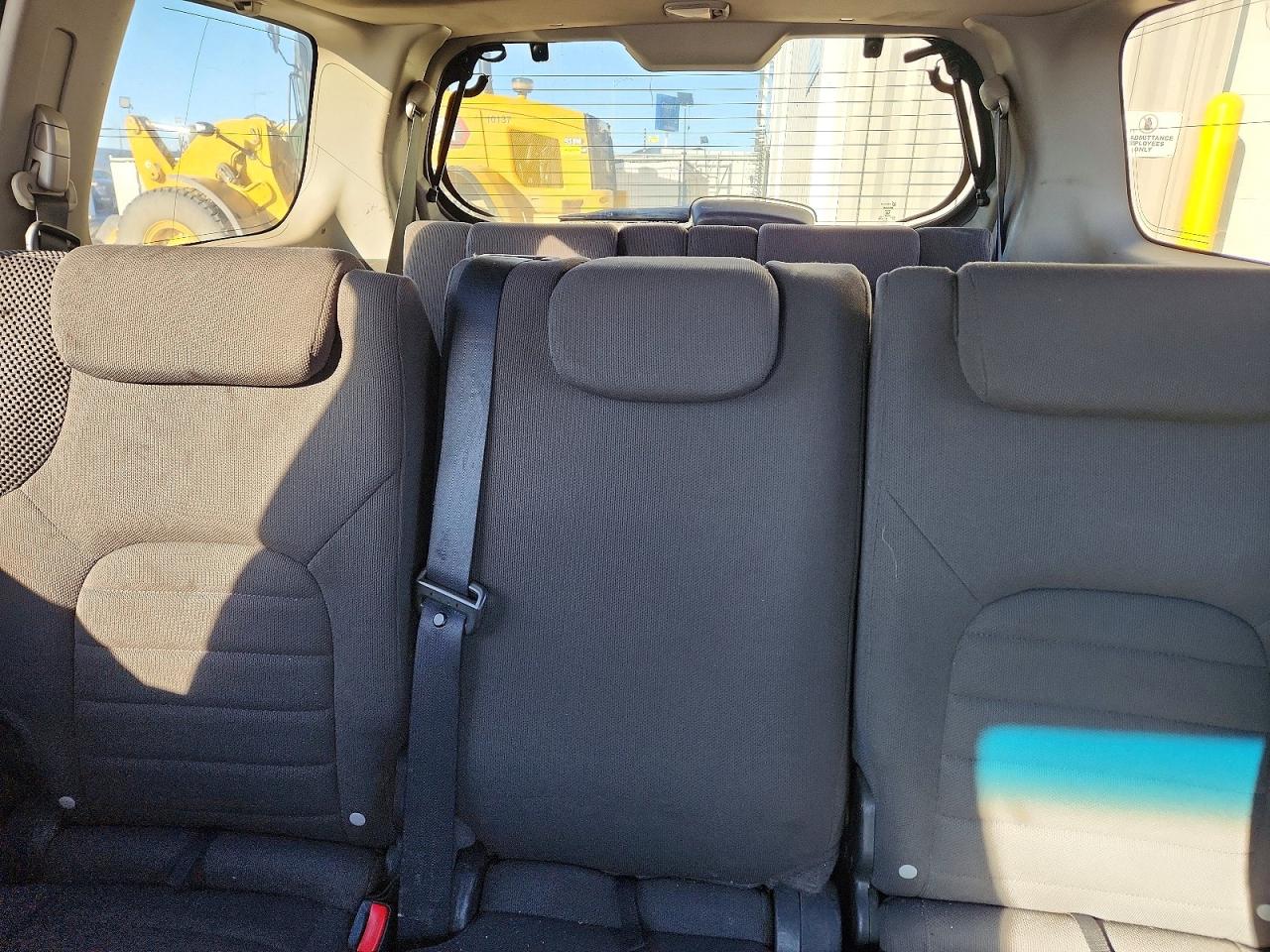 2010 Nissan Pathfinder S Silver vin: 5N1AR1NB5AC612992