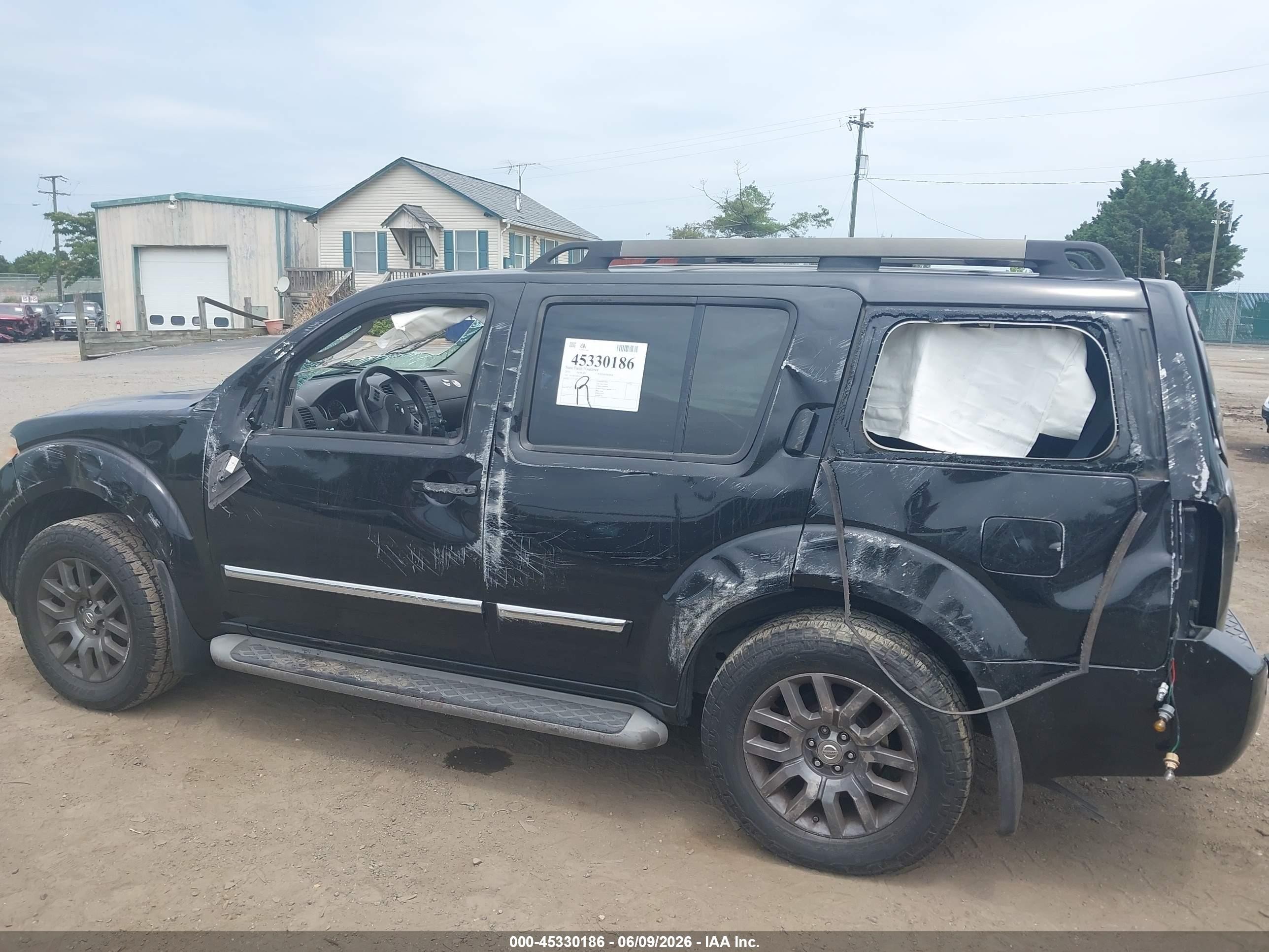 2010 Nissan Pathfinder Le Black vin: 5N1AR1NB5AC618291