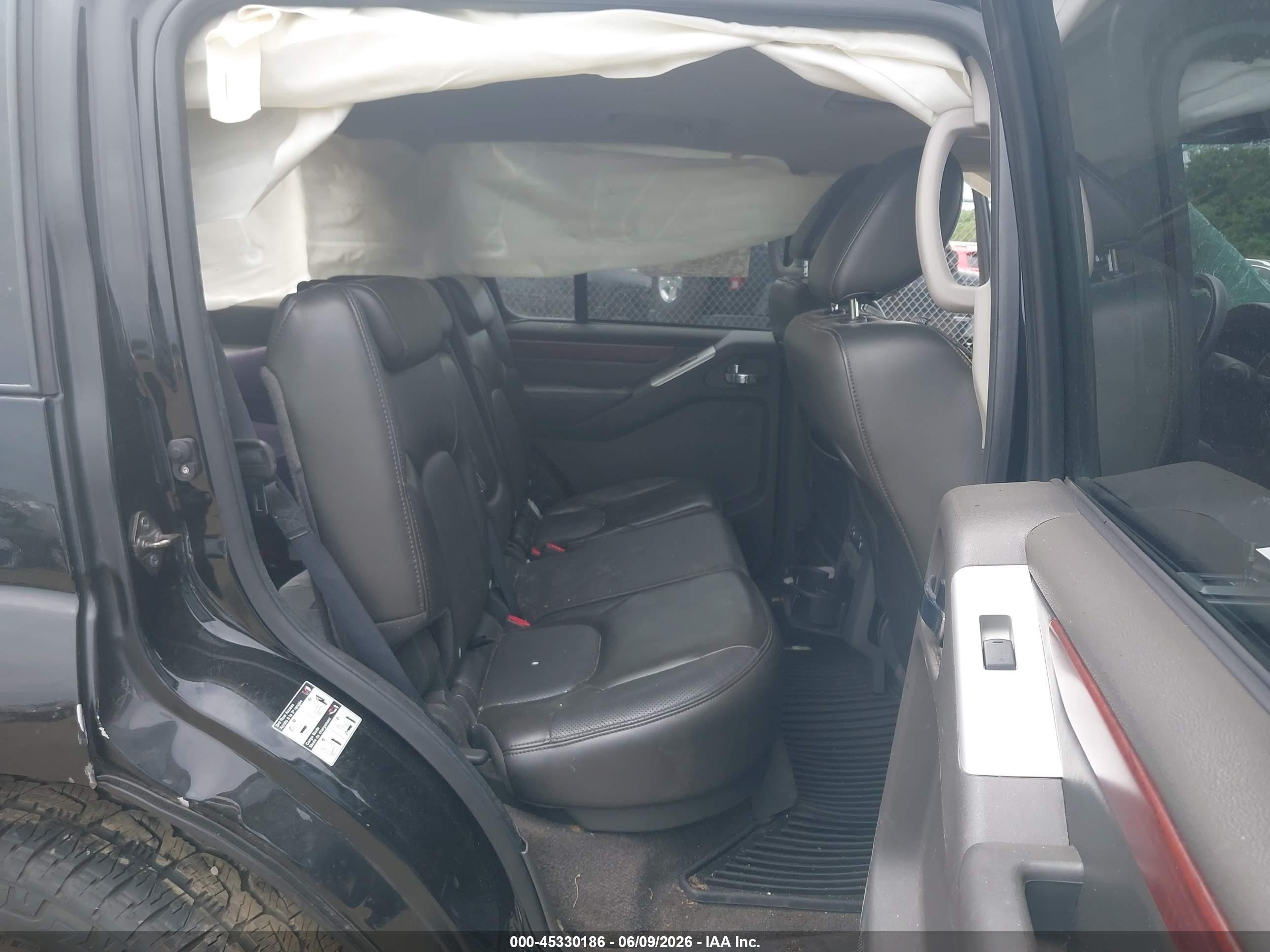 2010 Nissan Pathfinder Le Black vin: 5N1AR1NB5AC618291