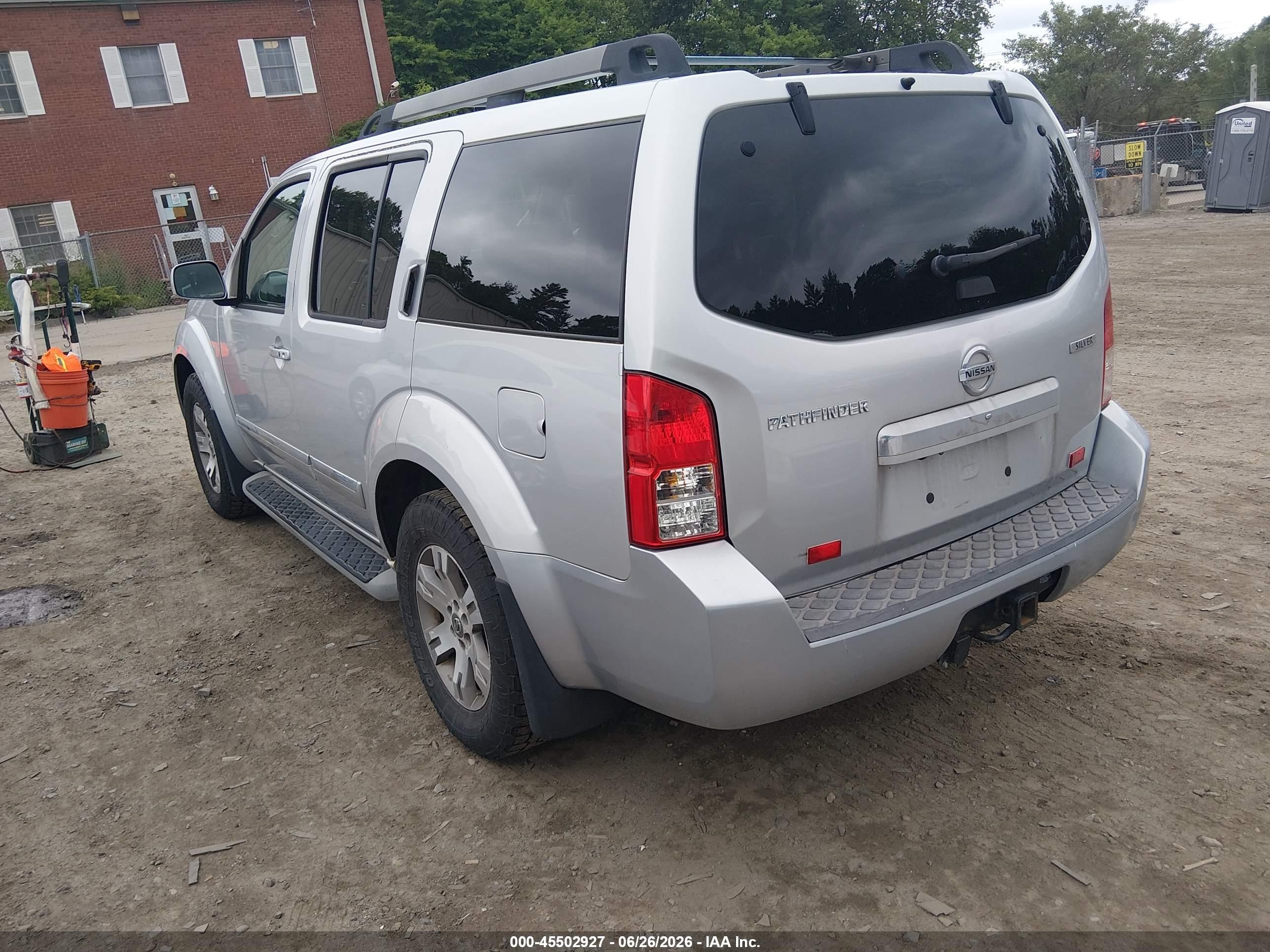 2011 Nissan Pathfinder Silver Silver vin: 5N1AR1NB5BC605106