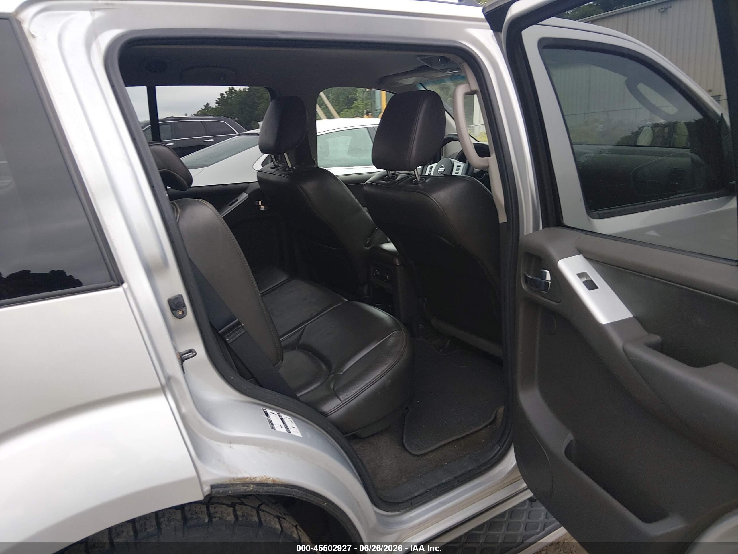 2011 Nissan Pathfinder Silver Silver vin: 5N1AR1NB5BC605106