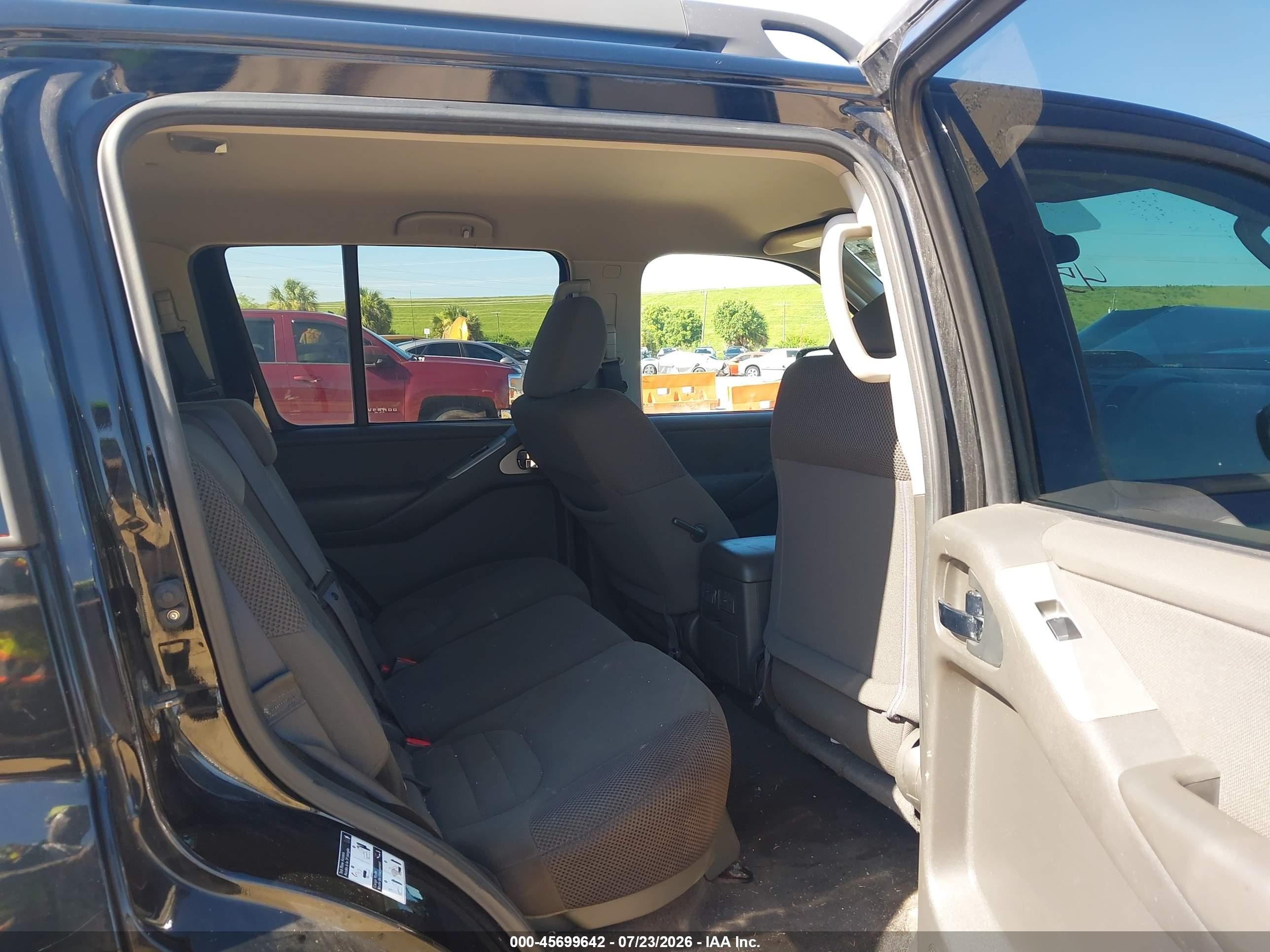 2011 Nissan Pathfinder S Черный vin: 5N1AR1NB5BC609222