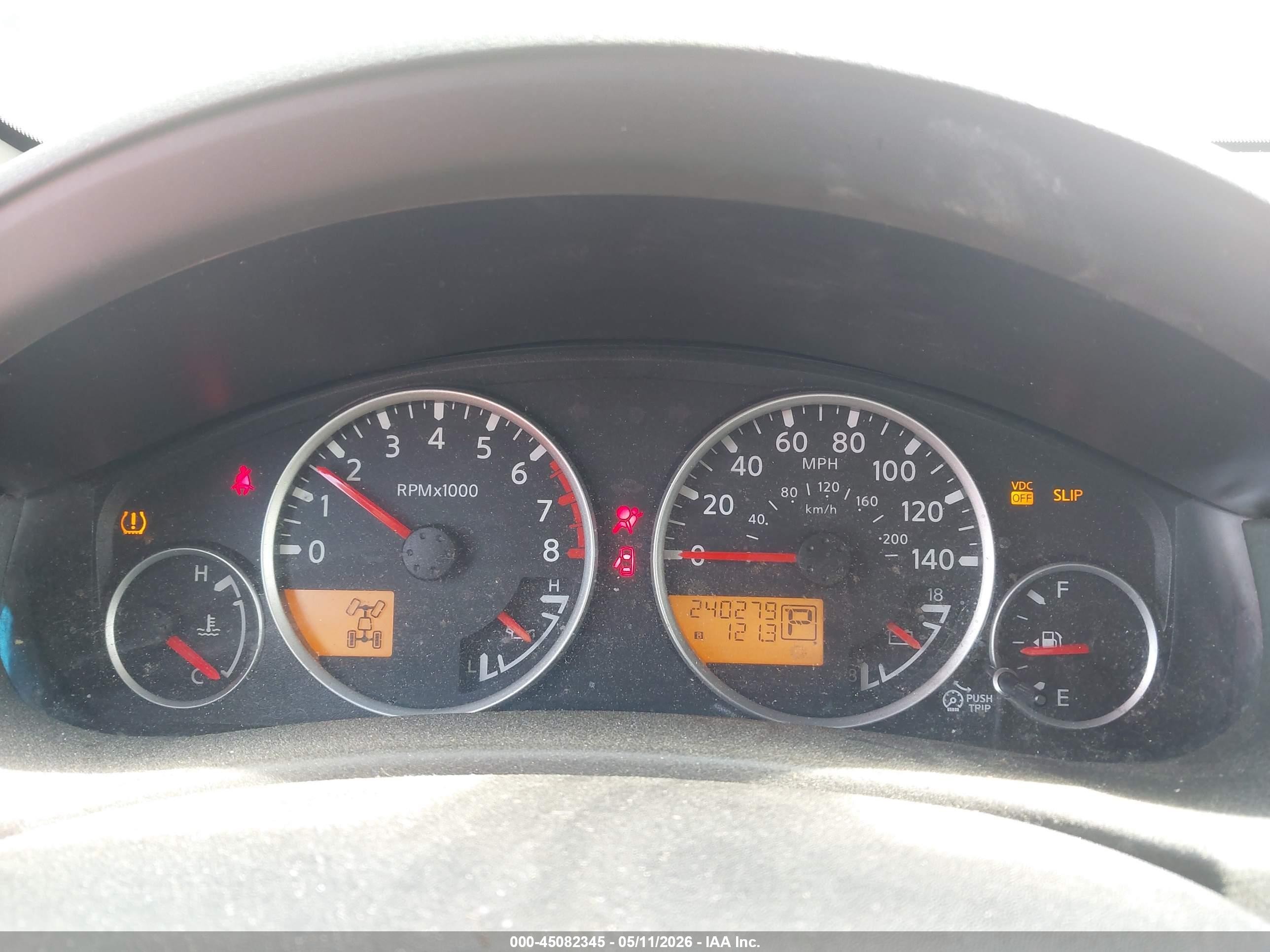 2011 Nissan Pathfinder Sv Gray vin: 5N1AR1NB6BC604112