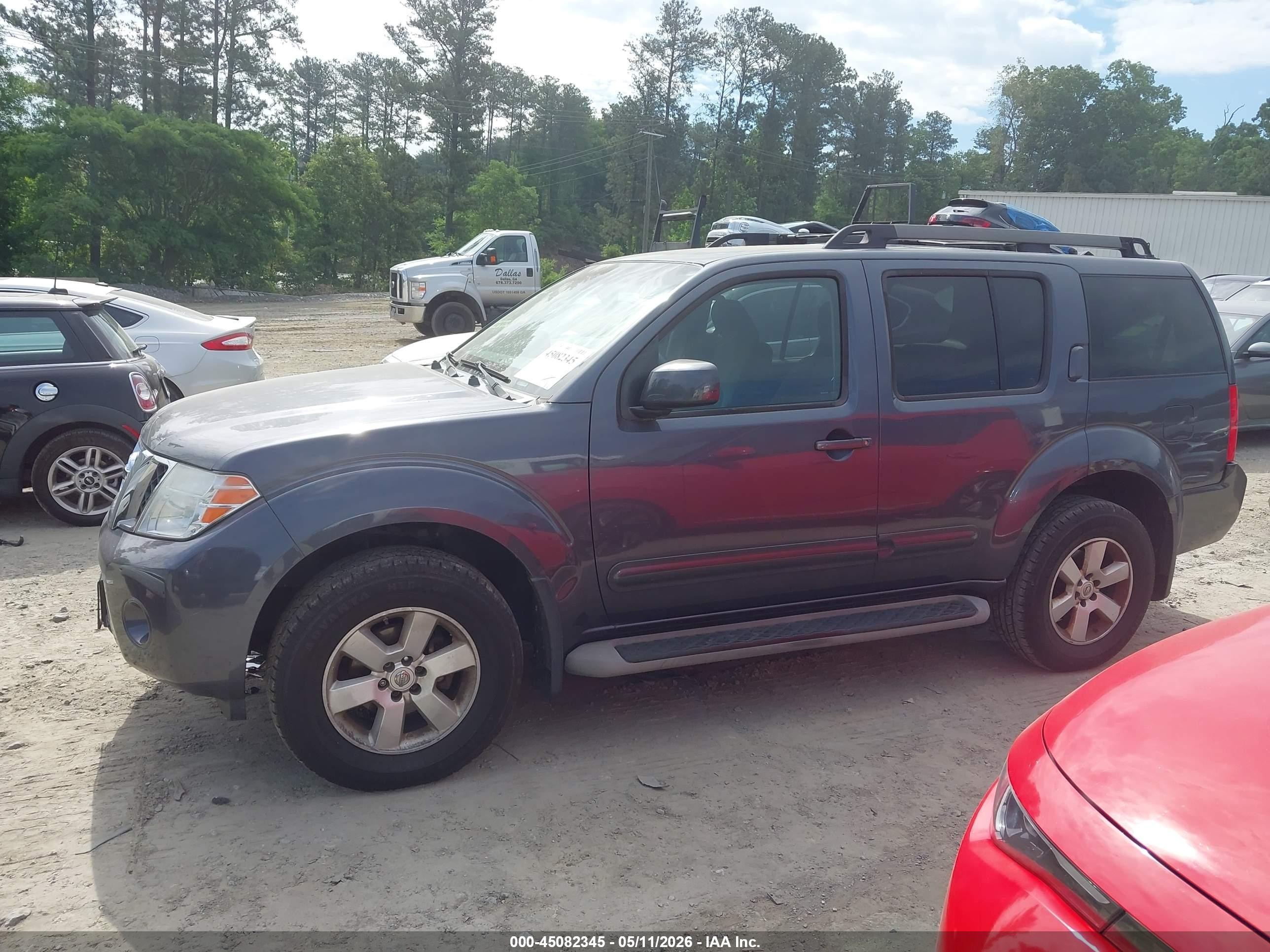 2011 Nissan Pathfinder Sv Gray vin: 5N1AR1NB6BC604112
