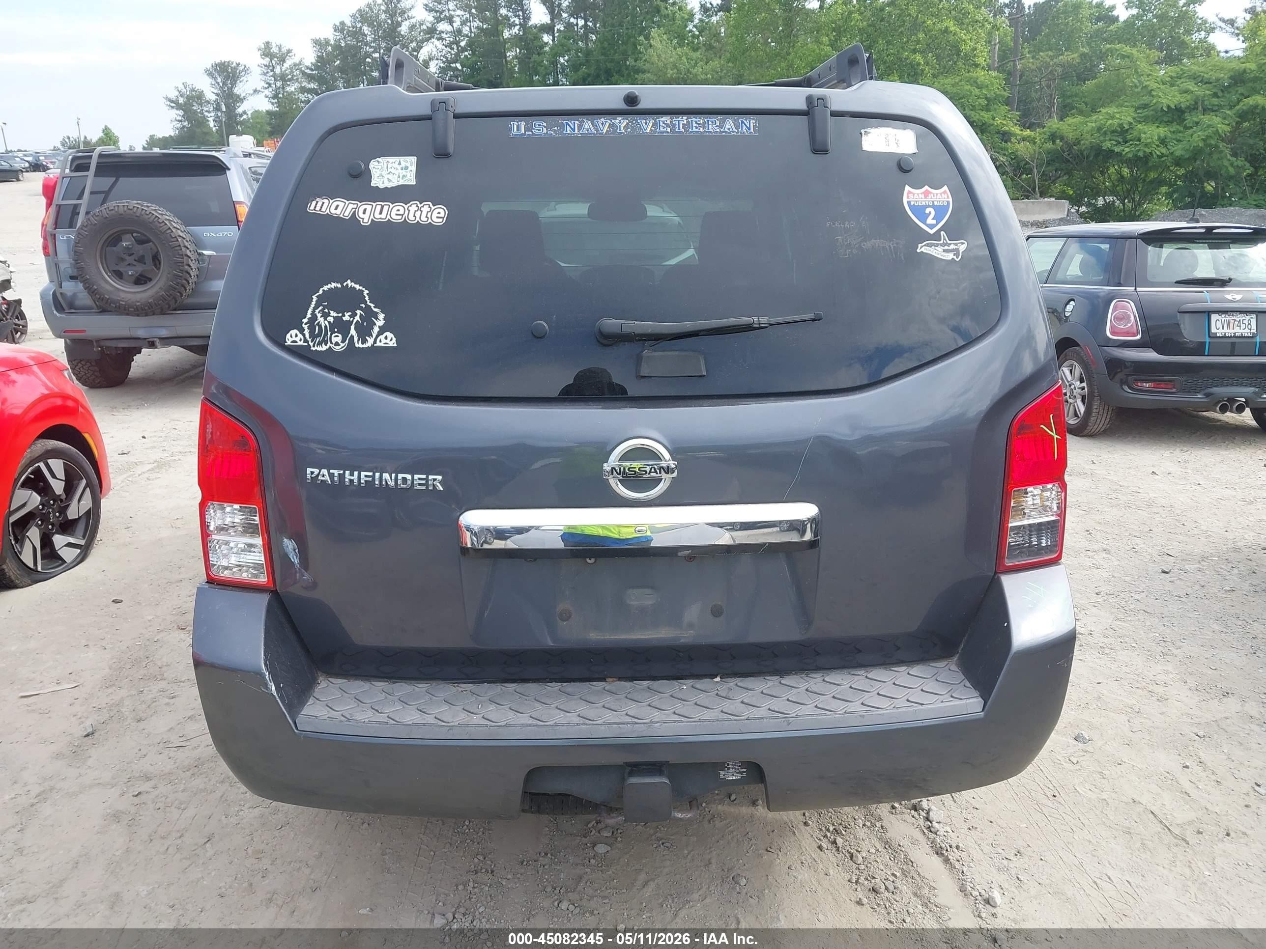 2011 Nissan Pathfinder Sv Gray vin: 5N1AR1NB6BC604112