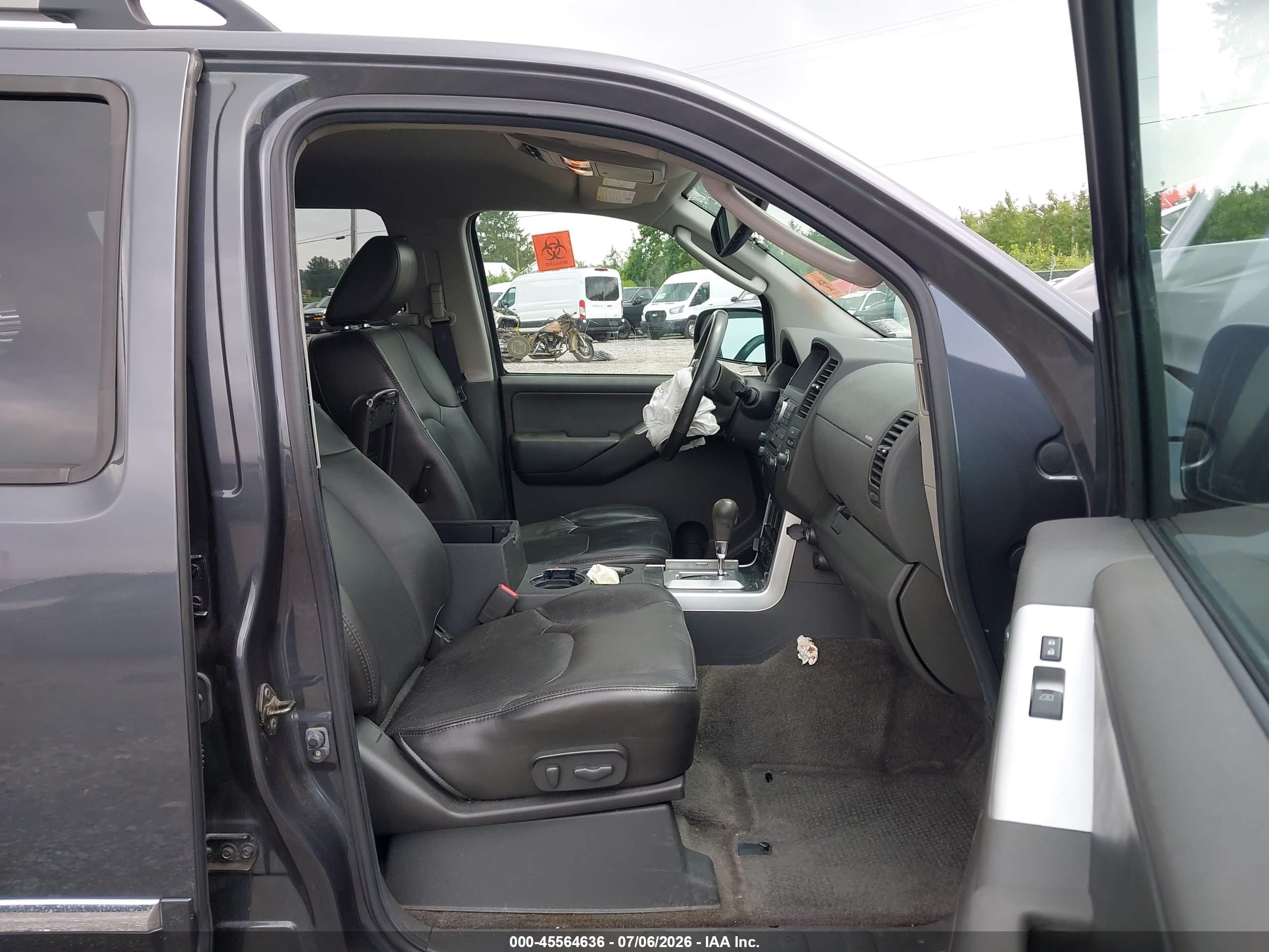 2011 Nissan Pathfinder Silver Black vin: 5N1AR1NB6BC616776
