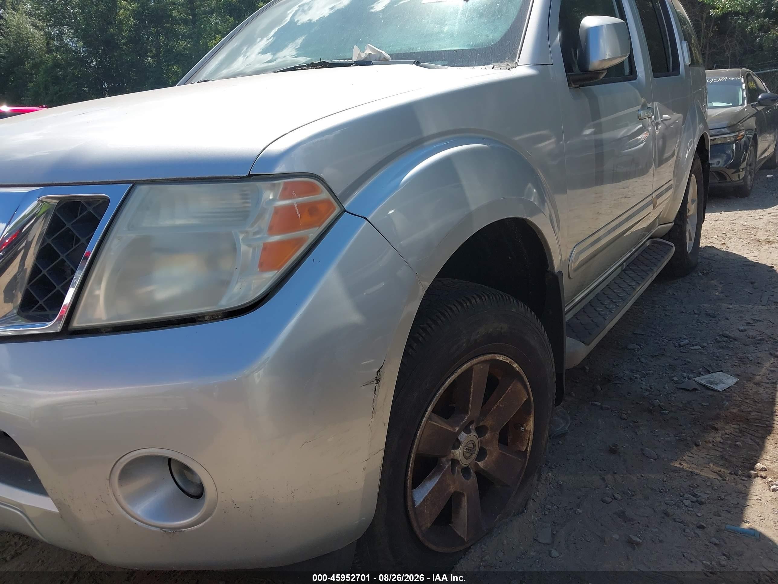 2011 Nissan Pathfinder Sv Silver vin: 5N1AR1NB6BC626126