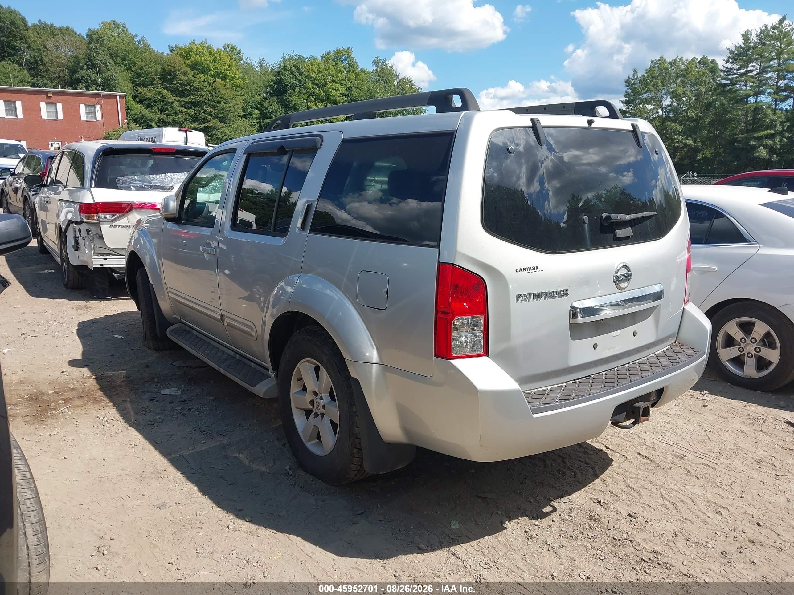 2011 Nissan Pathfinder Sv Silver vin: 5N1AR1NB6BC626126