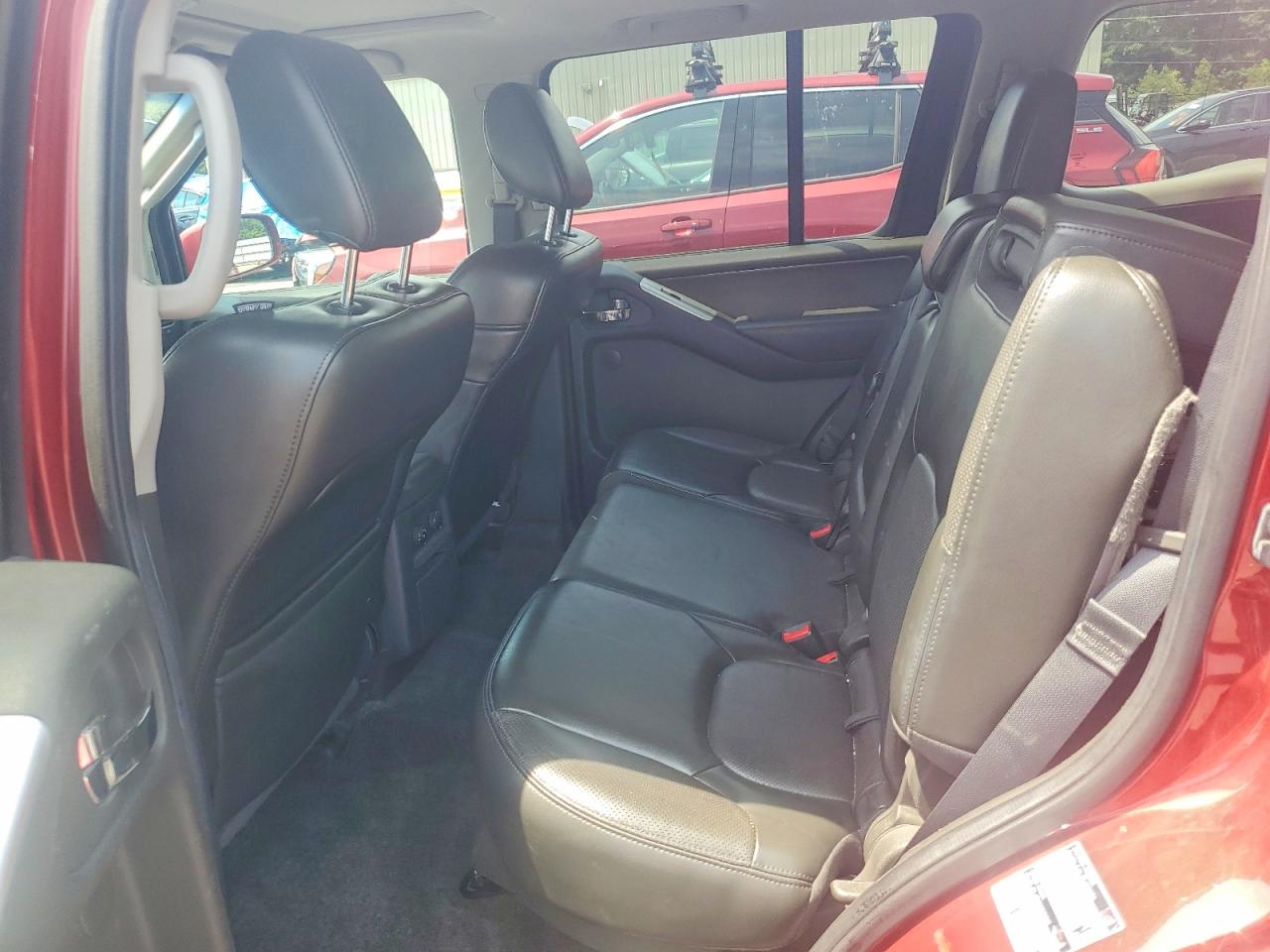 2012 Nissan Pathfinder S Red vin: 5N1AR1NB6CC601938