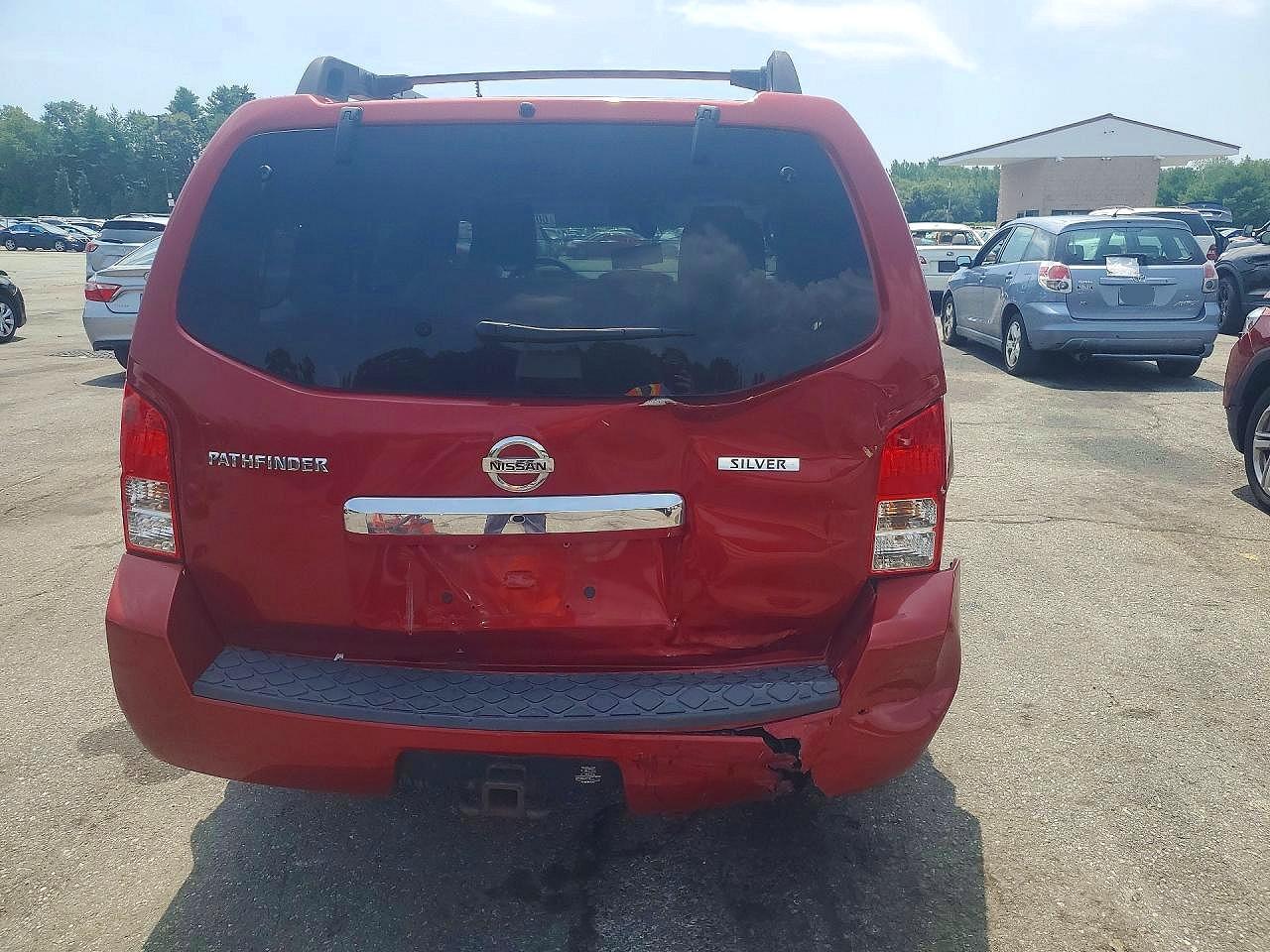 2012 Nissan Pathfinder S Red vin: 5N1AR1NB6CC601938