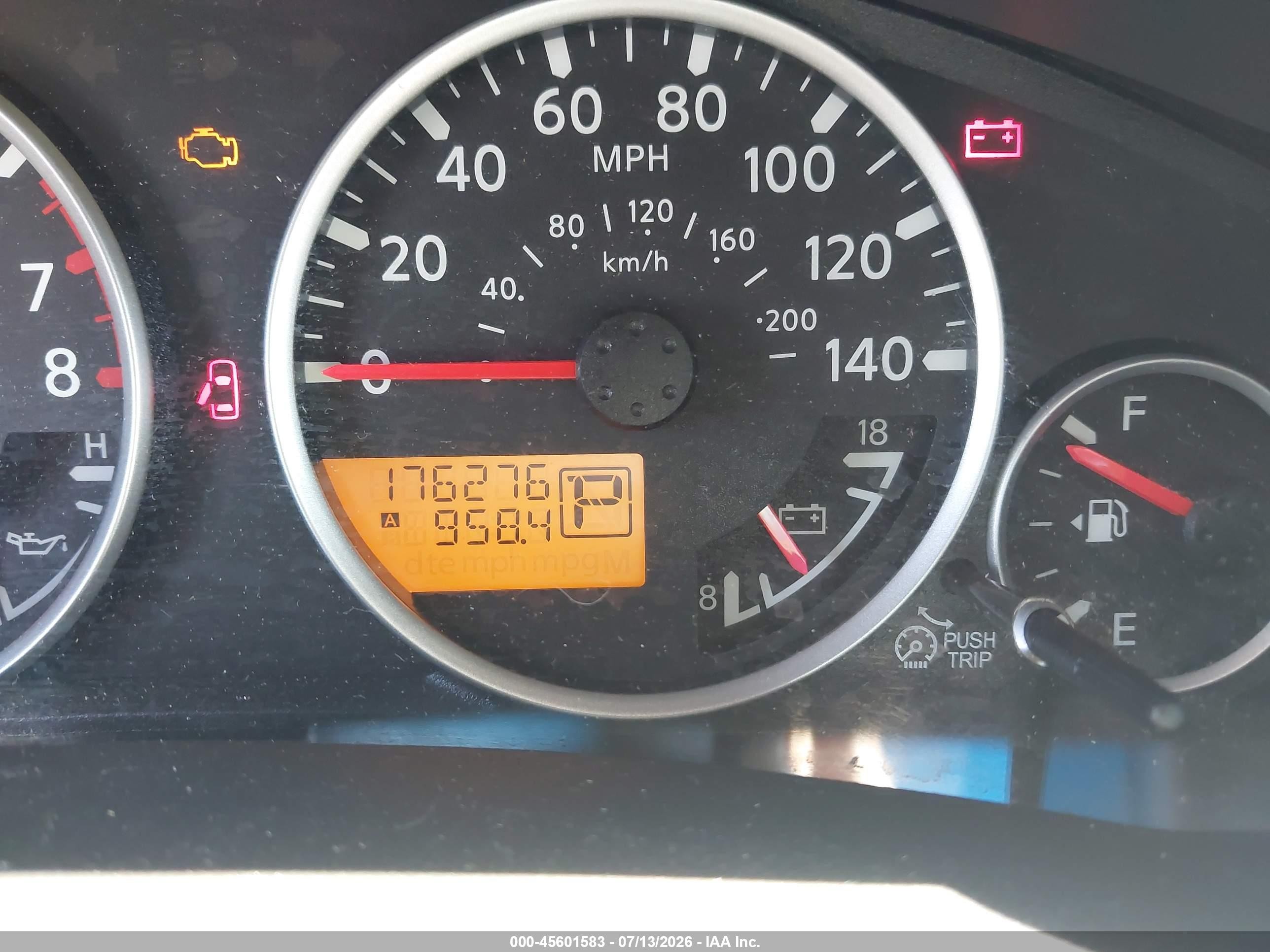 2012 Nissan Pathfinder Sv Silver vin: 5N1AR1NB6CC610185
