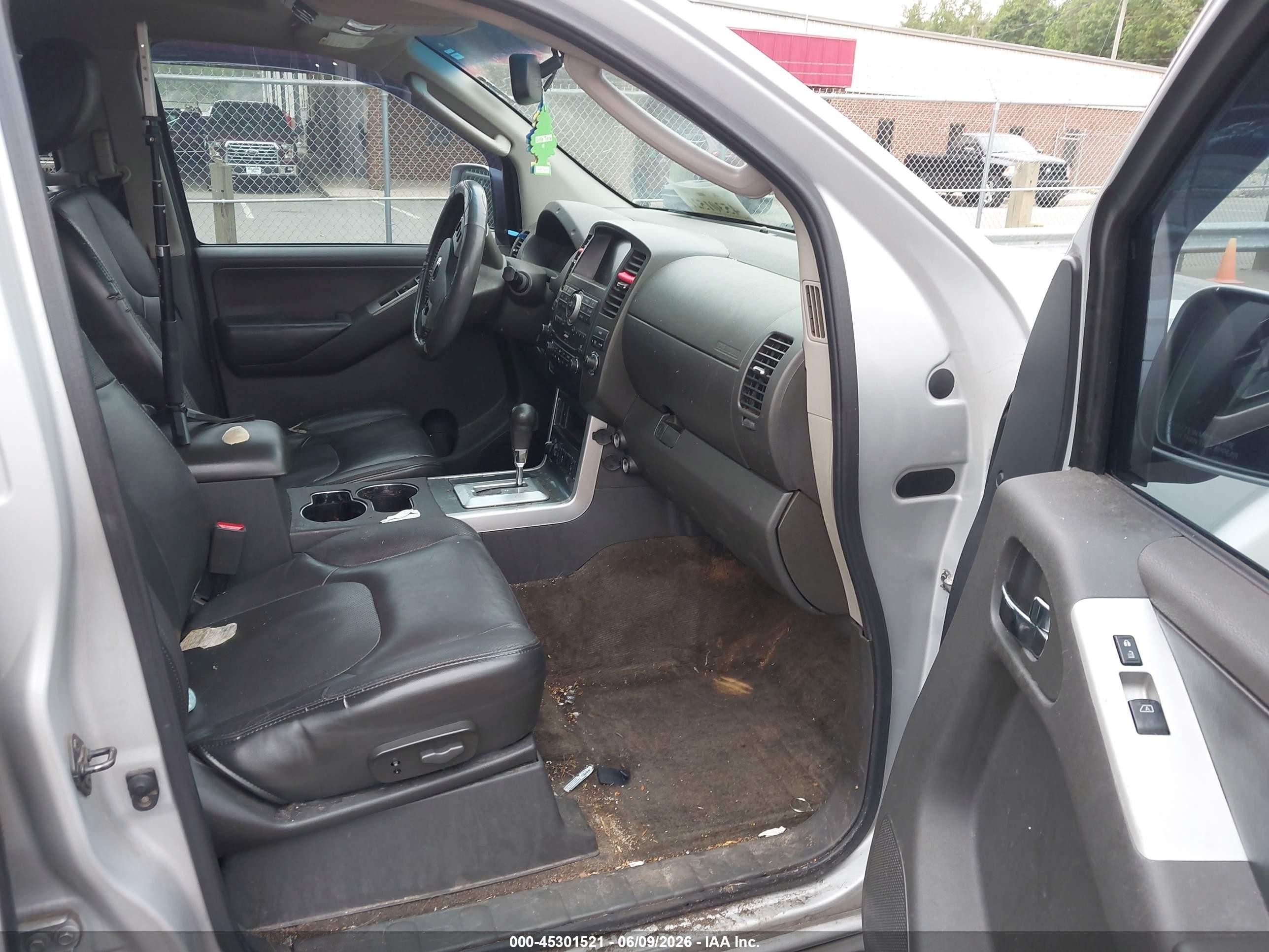 2012 Nissan Pathfinder Silver Silver vin: 5N1AR1NB6CC640349