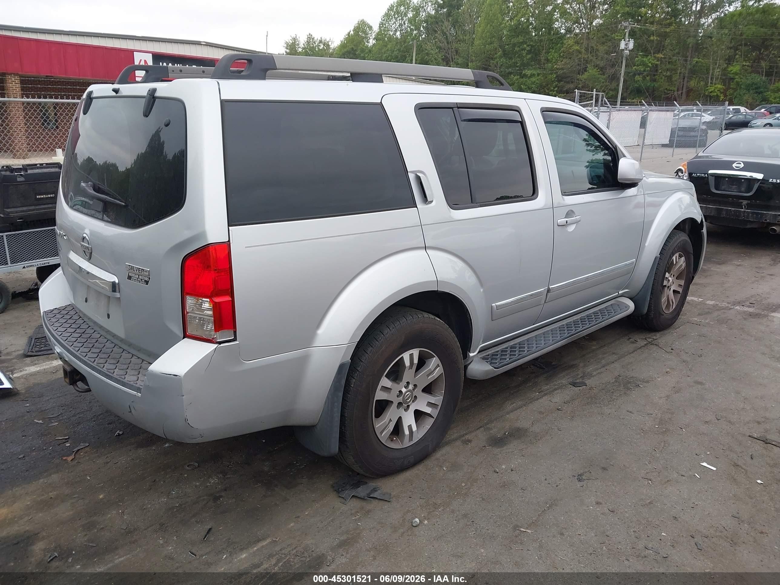 2012 Nissan Pathfinder Silver Silver vin: 5N1AR1NB6CC640349
