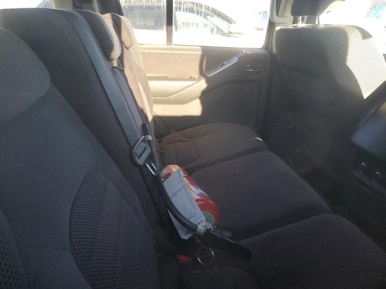 2010 Nissan Pathfinder S Silver vin: 5N1AR1NB7AC626781