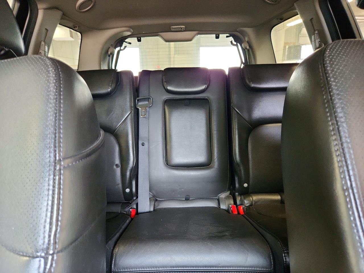 2011 Nissan Pathfinder S Silver vin: 5N1AR1NB7BC610906
