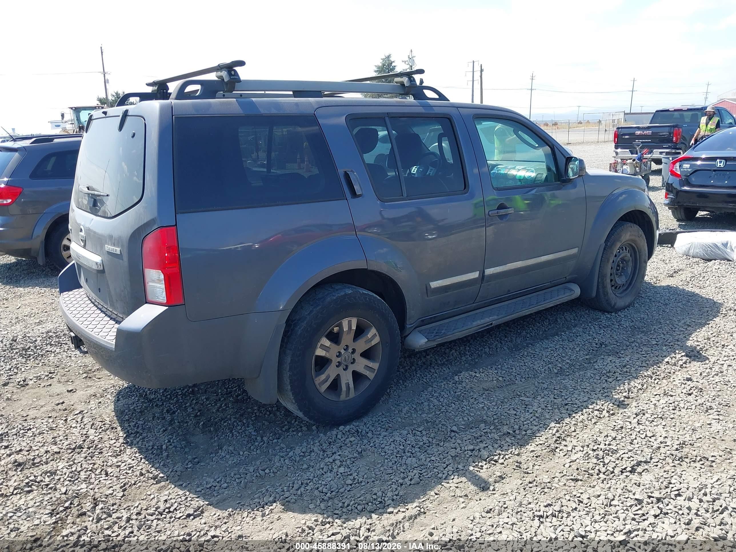 2011 Nissan Pathfinder Silver Gray vin: 5N1AR1NB7BC621016