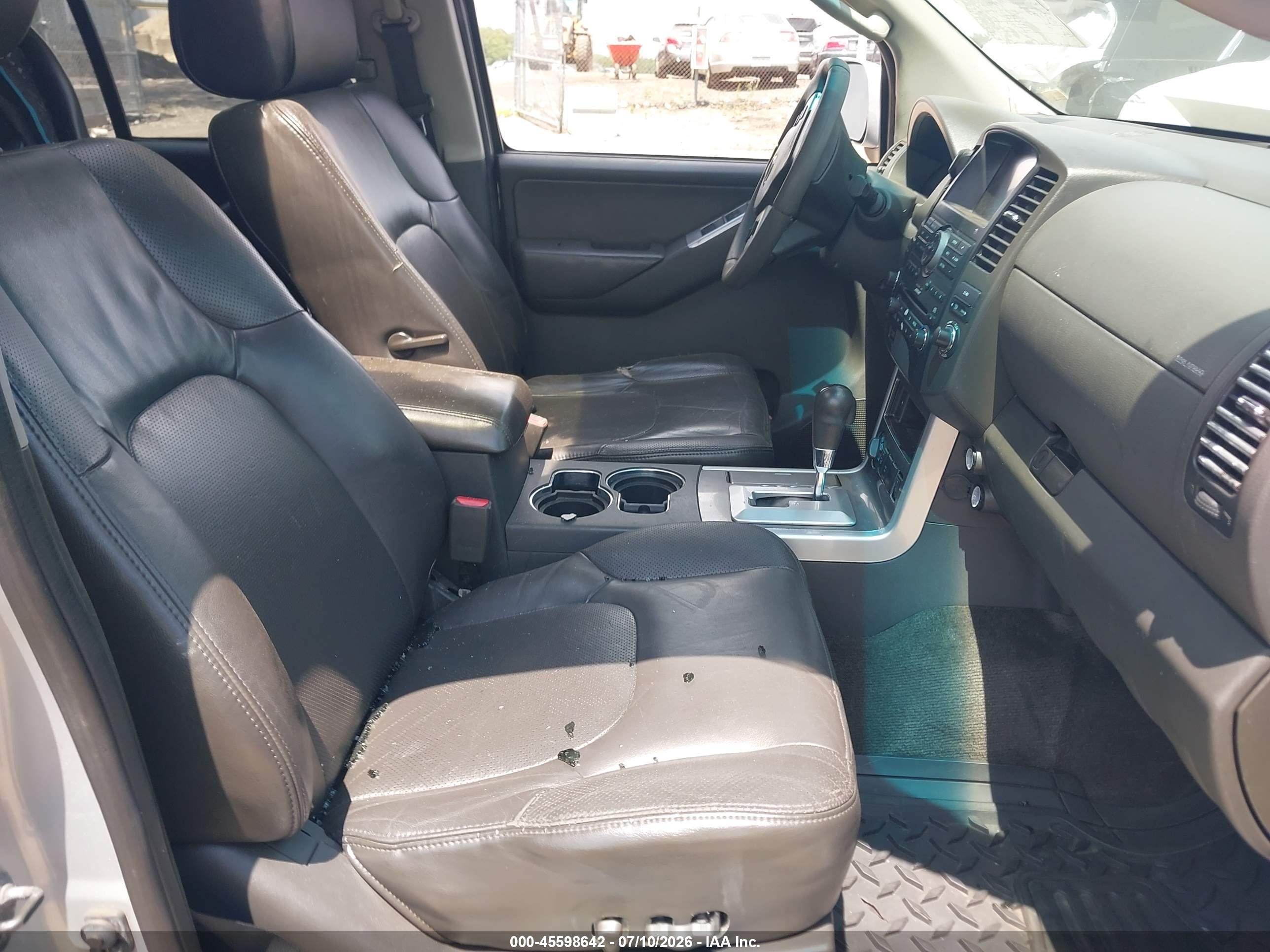 2011 Nissan Pathfinder Silver Silver vin: 5N1AR1NB7BC627883