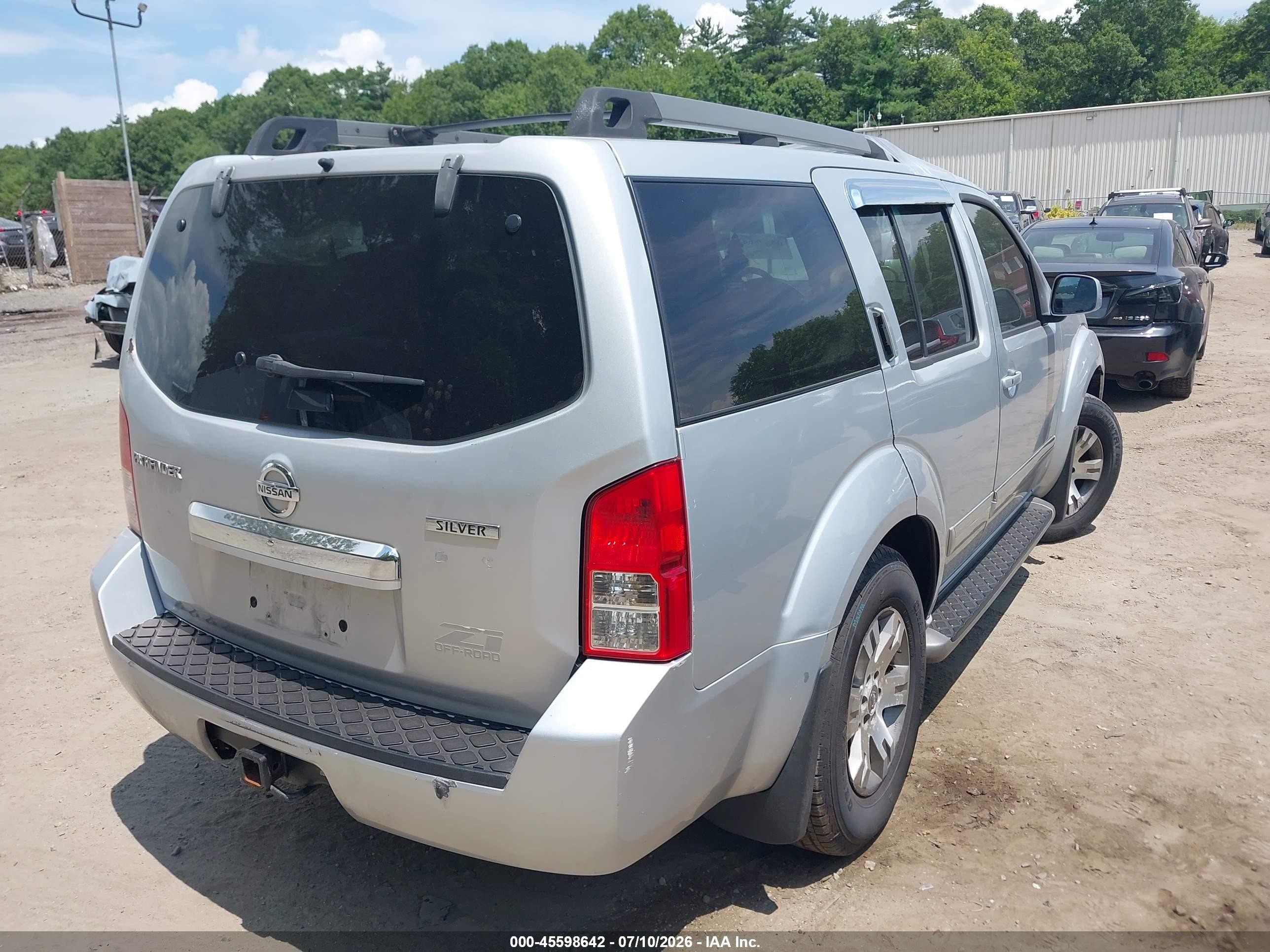 2011 Nissan Pathfinder Silver Silver vin: 5N1AR1NB7BC627883