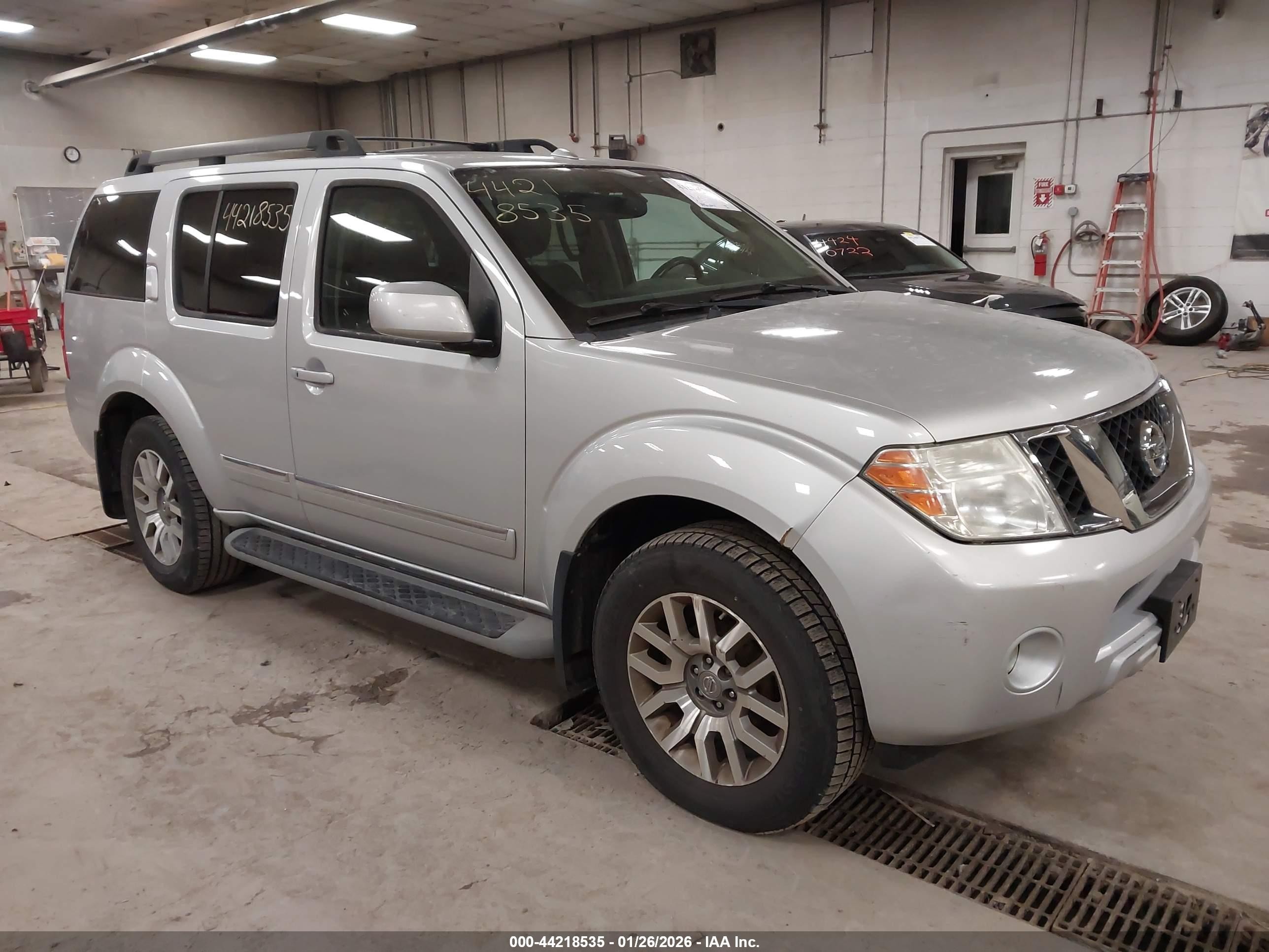 2012 Nissan Pathfinder Le Серебряный vin: 5N1AR1NB7CC607960