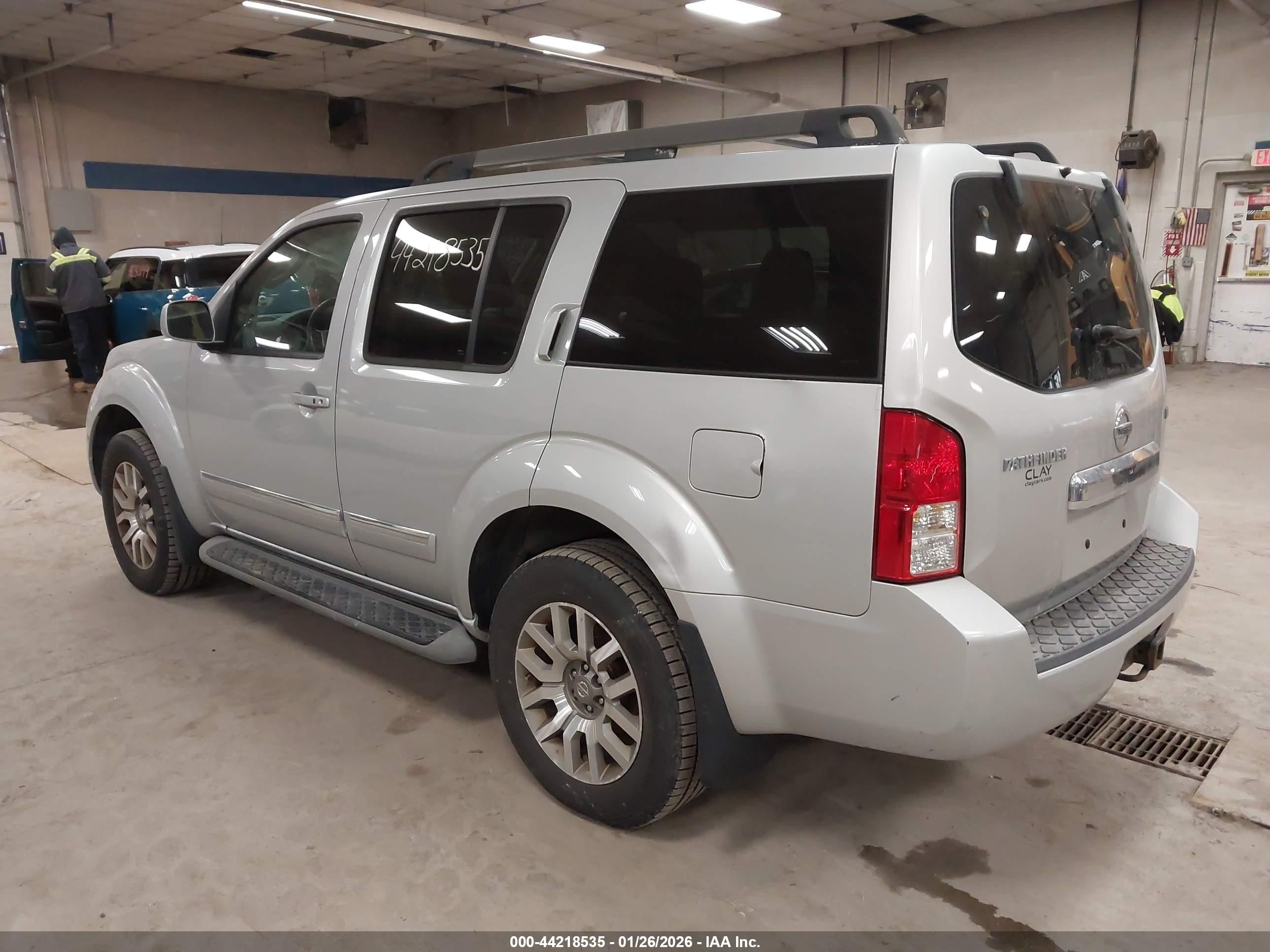2012 Nissan Pathfinder Le Серебряный vin: 5N1AR1NB7CC607960