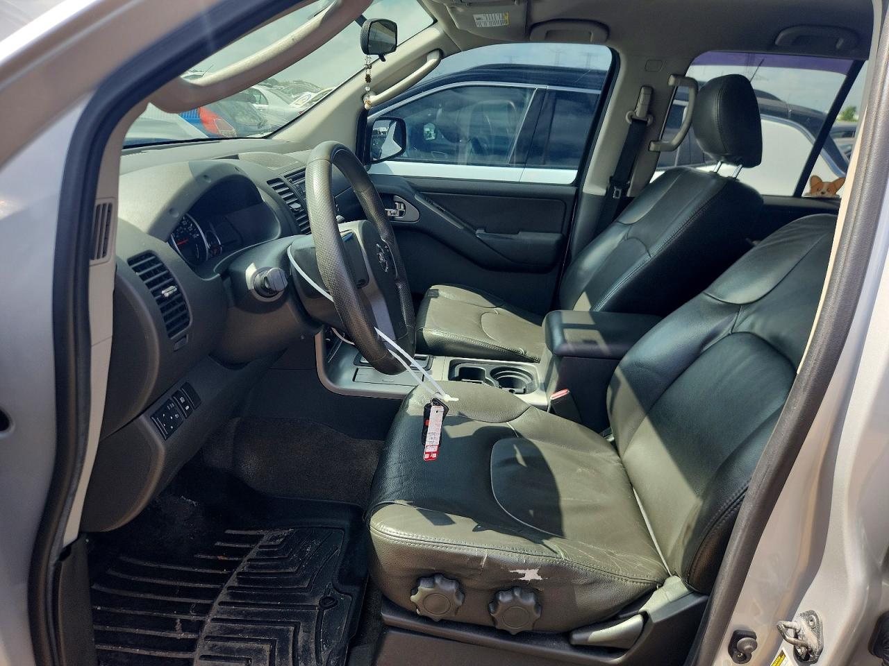2012 Nissan Pathfinder S Silver vin: 5N1AR1NB7CC628890
