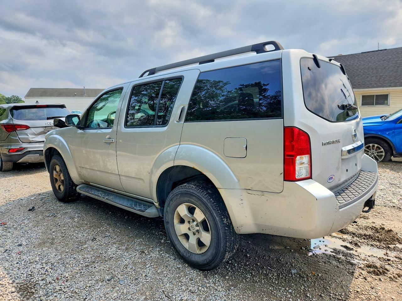 2012 Nissan Pathfinder S Silver vin: 5N1AR1NB7CC637041