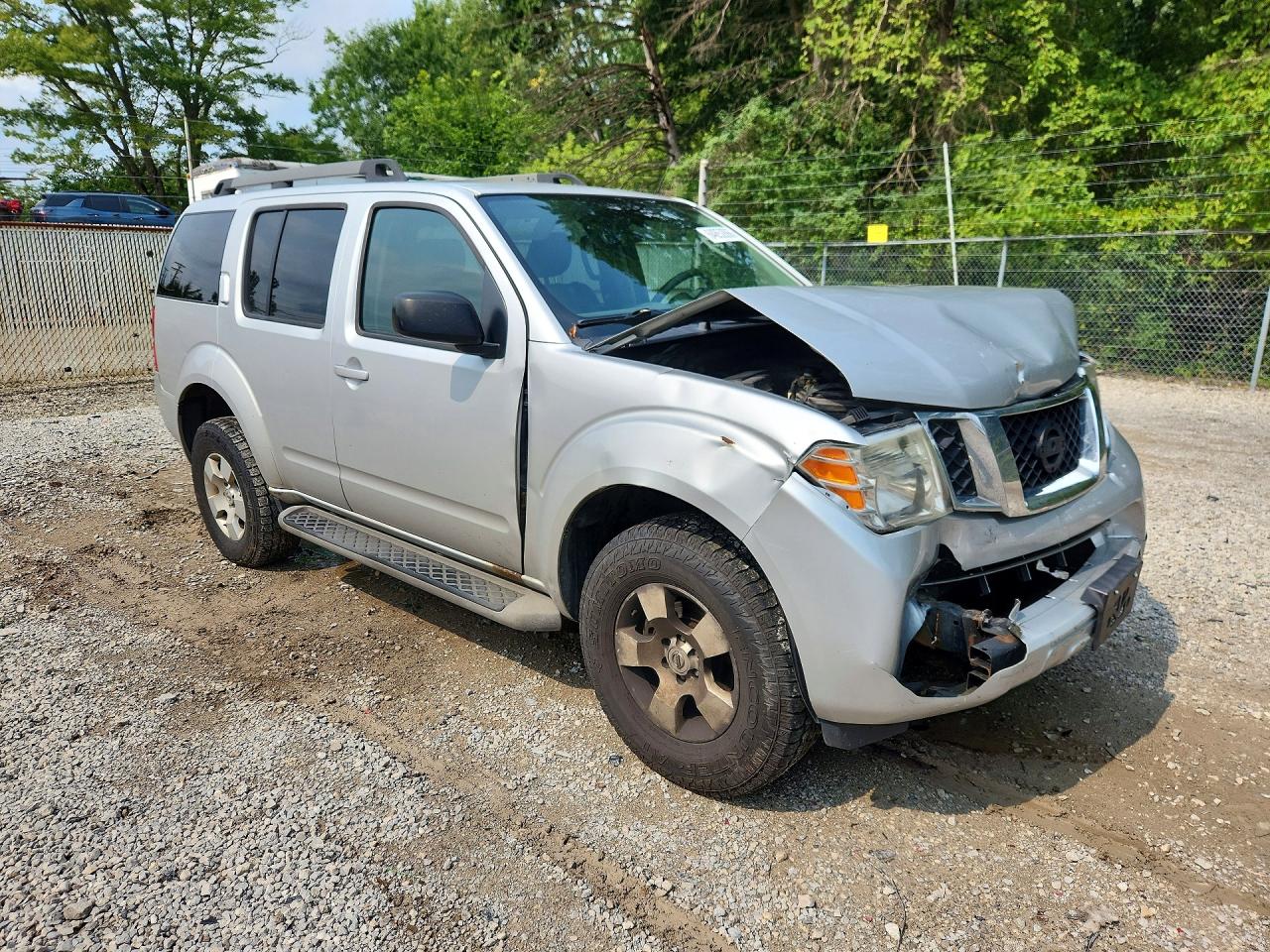 2012 Nissan Pathfinder S Silver vin: 5N1AR1NB7CC637041