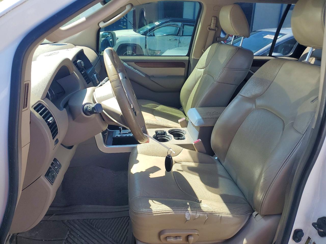 2010 Nissan Pathfinder S Белый vin: 5N1AR1NB8AC604126