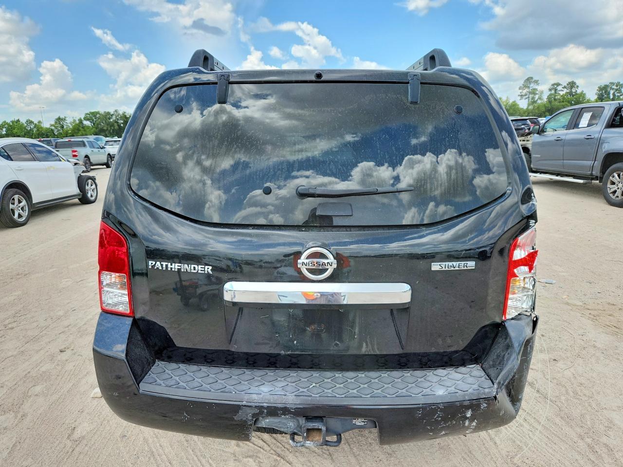 2011 Nissan Pathfinder S Black vin: 5N1AR1NB8BC629321