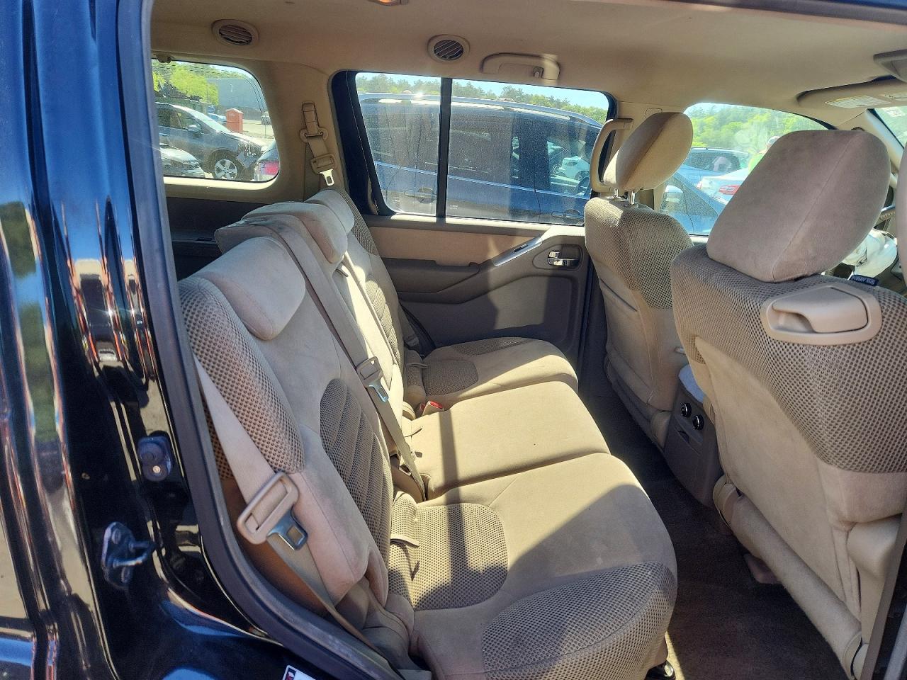 2011 Nissan Pathfinder S Black vin: 5N1AR1NB8BC635538