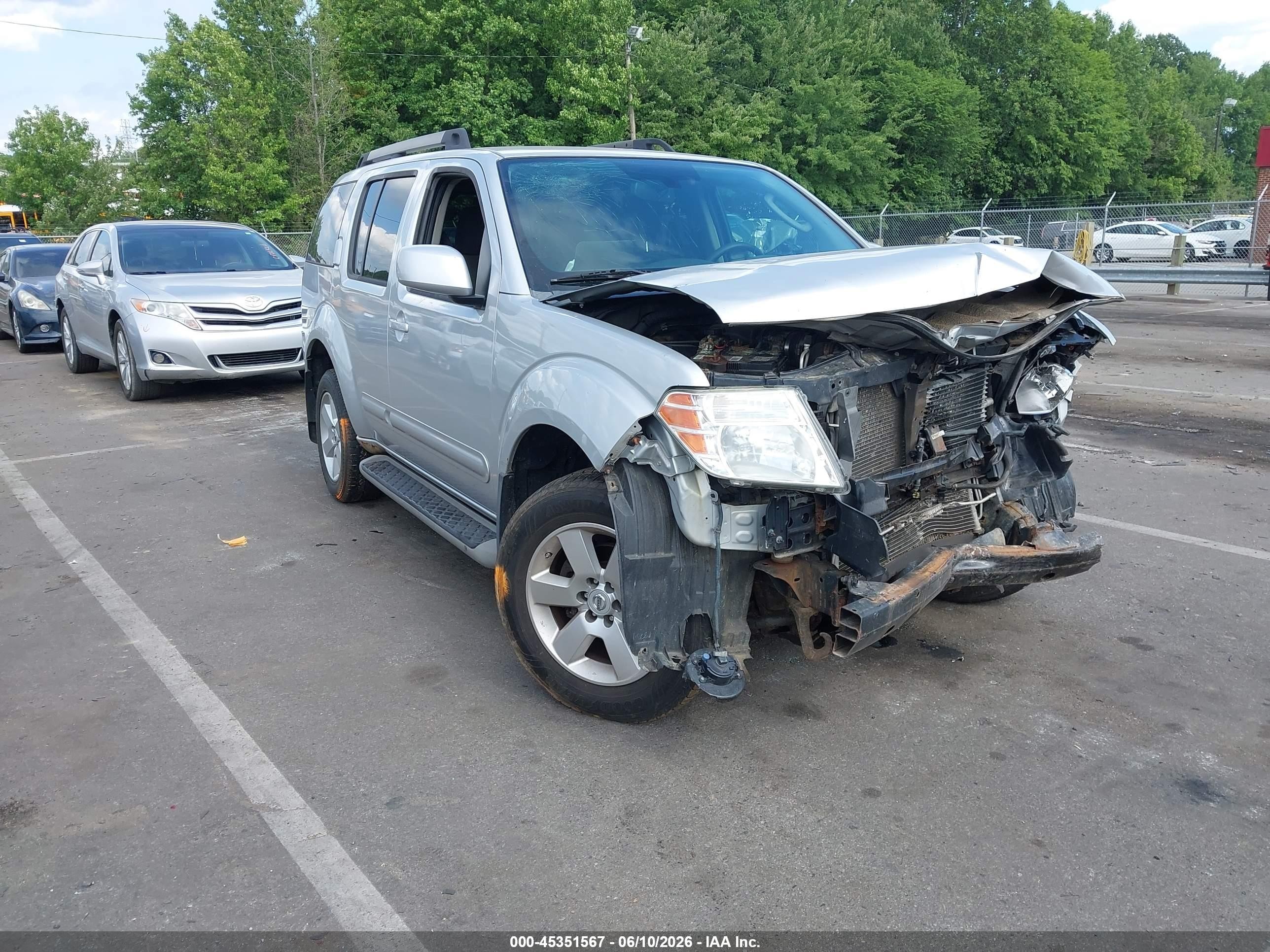 2012 Nissan Pathfinder Sv Silver vin: 5N1AR1NB8CC607952
