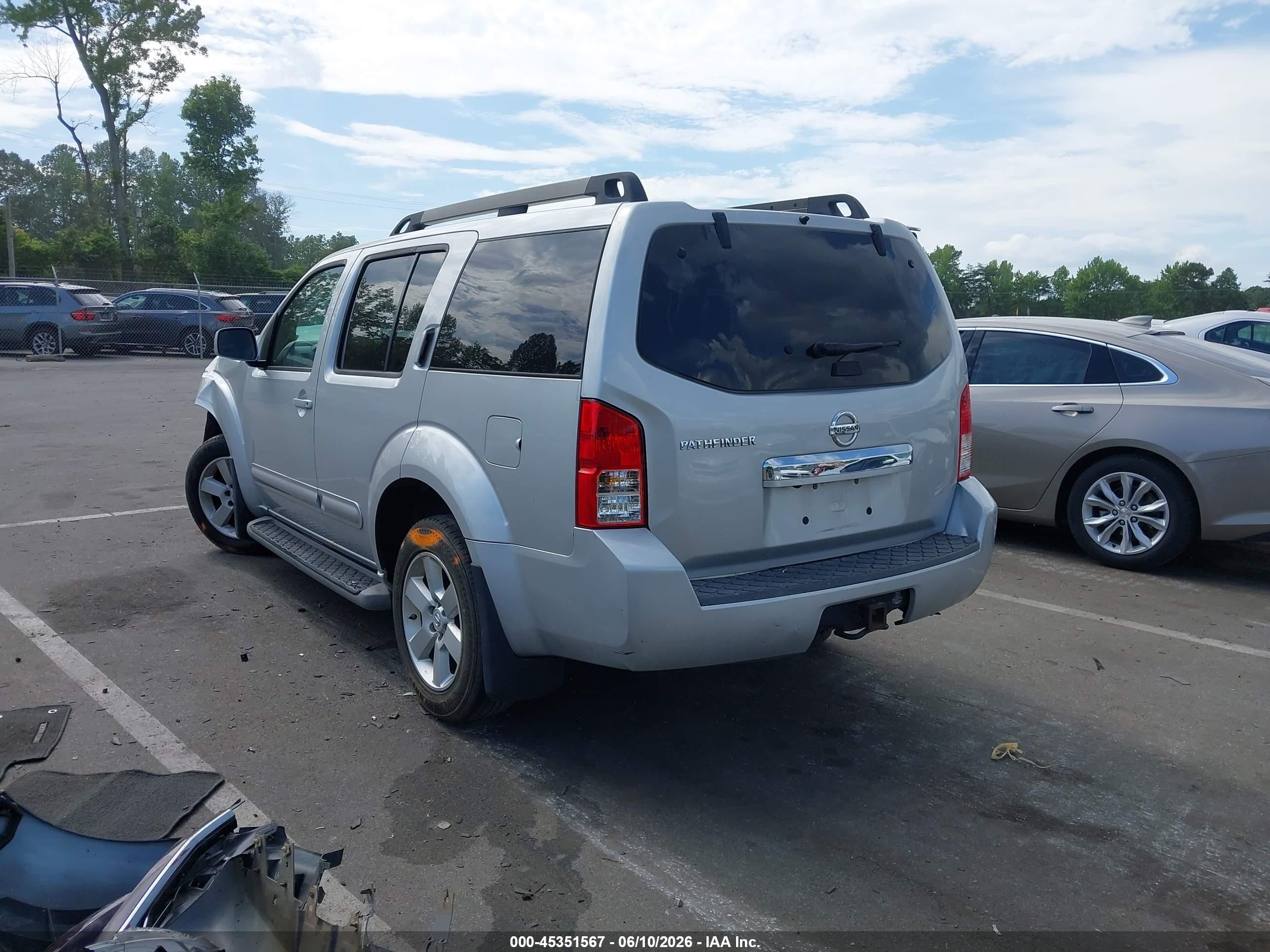 2012 Nissan Pathfinder Sv Silver vin: 5N1AR1NB8CC607952