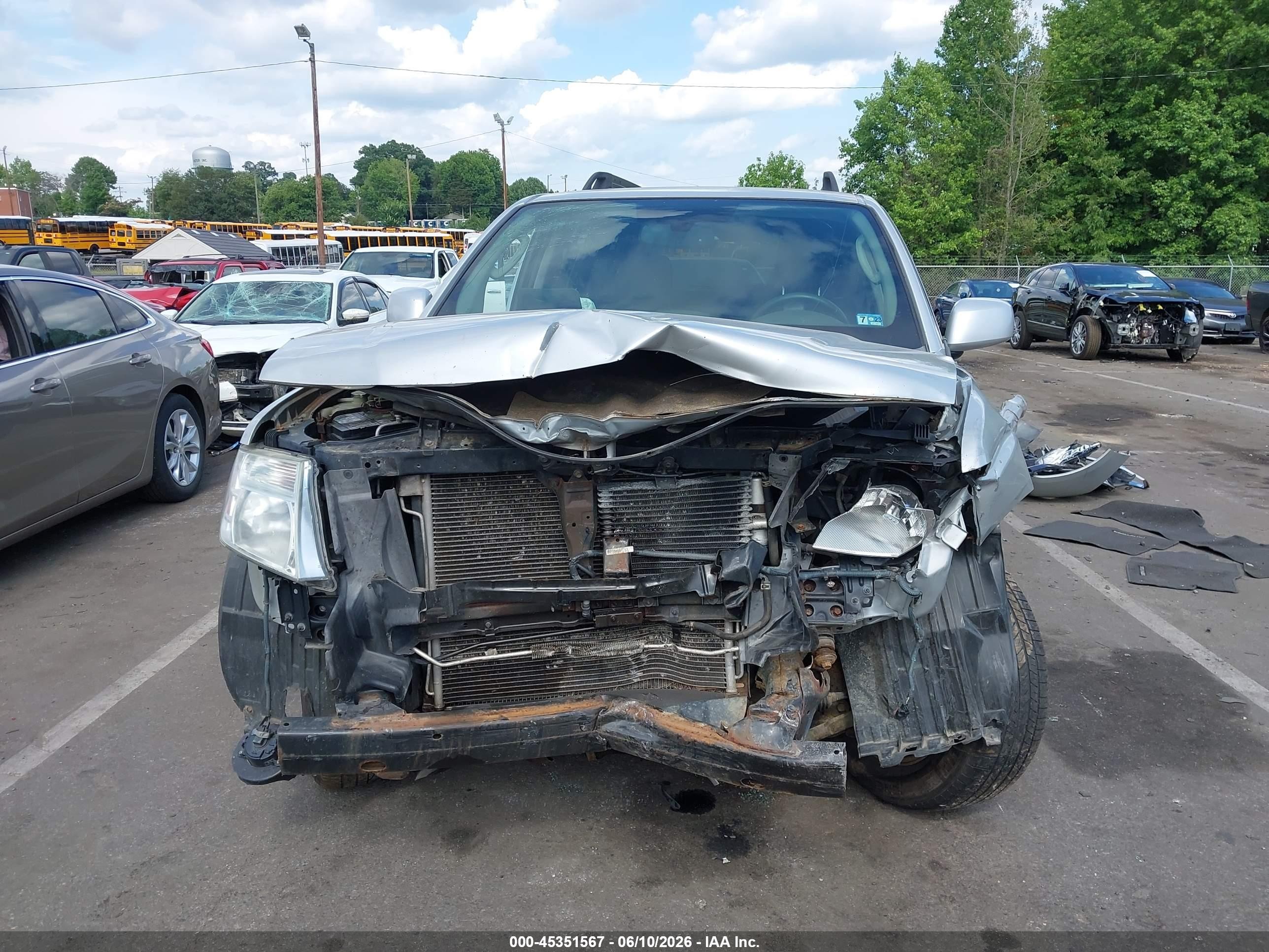 2012 Nissan Pathfinder Sv Silver vin: 5N1AR1NB8CC607952