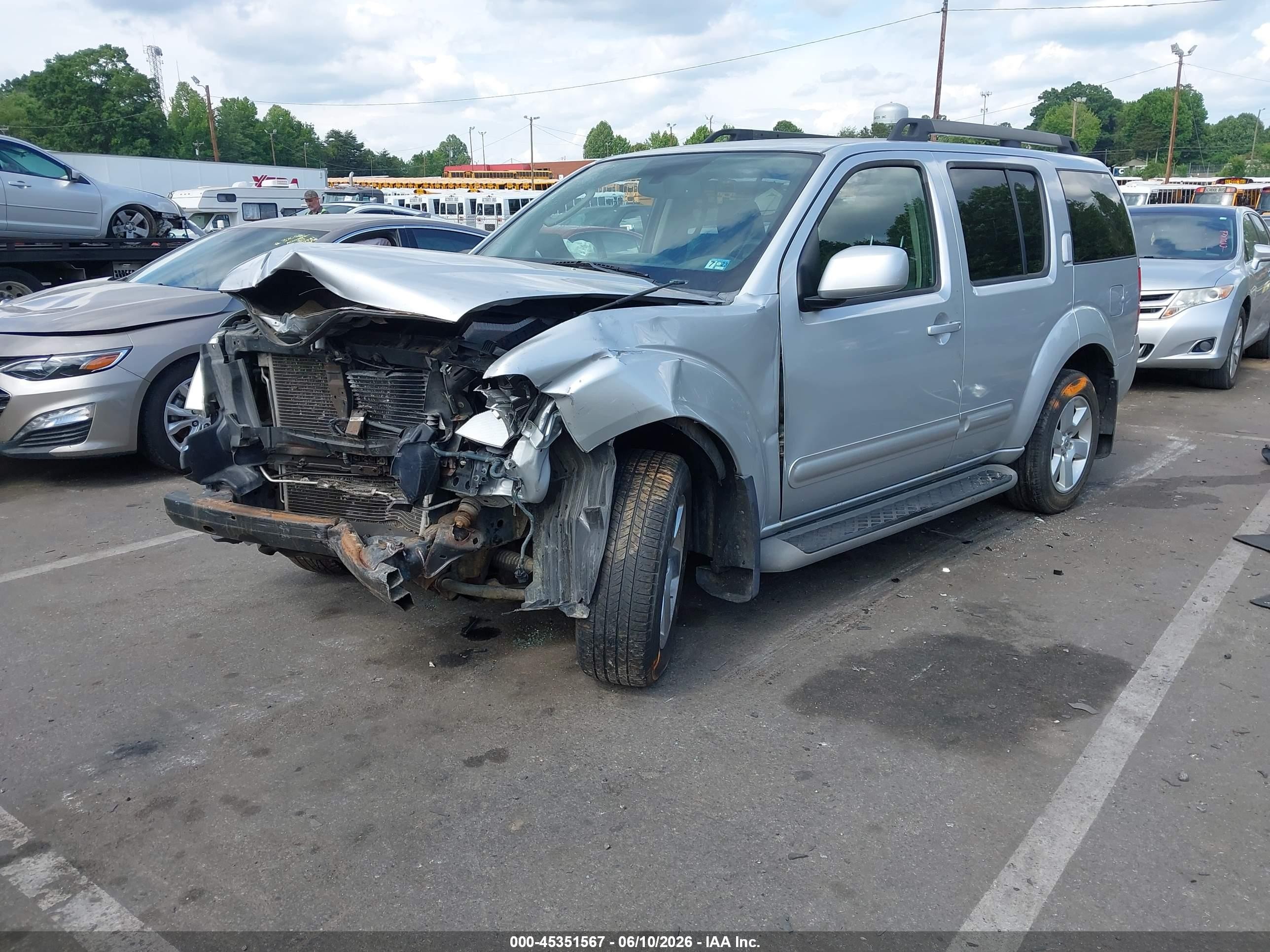 2012 Nissan Pathfinder Sv Silver vin: 5N1AR1NB8CC607952